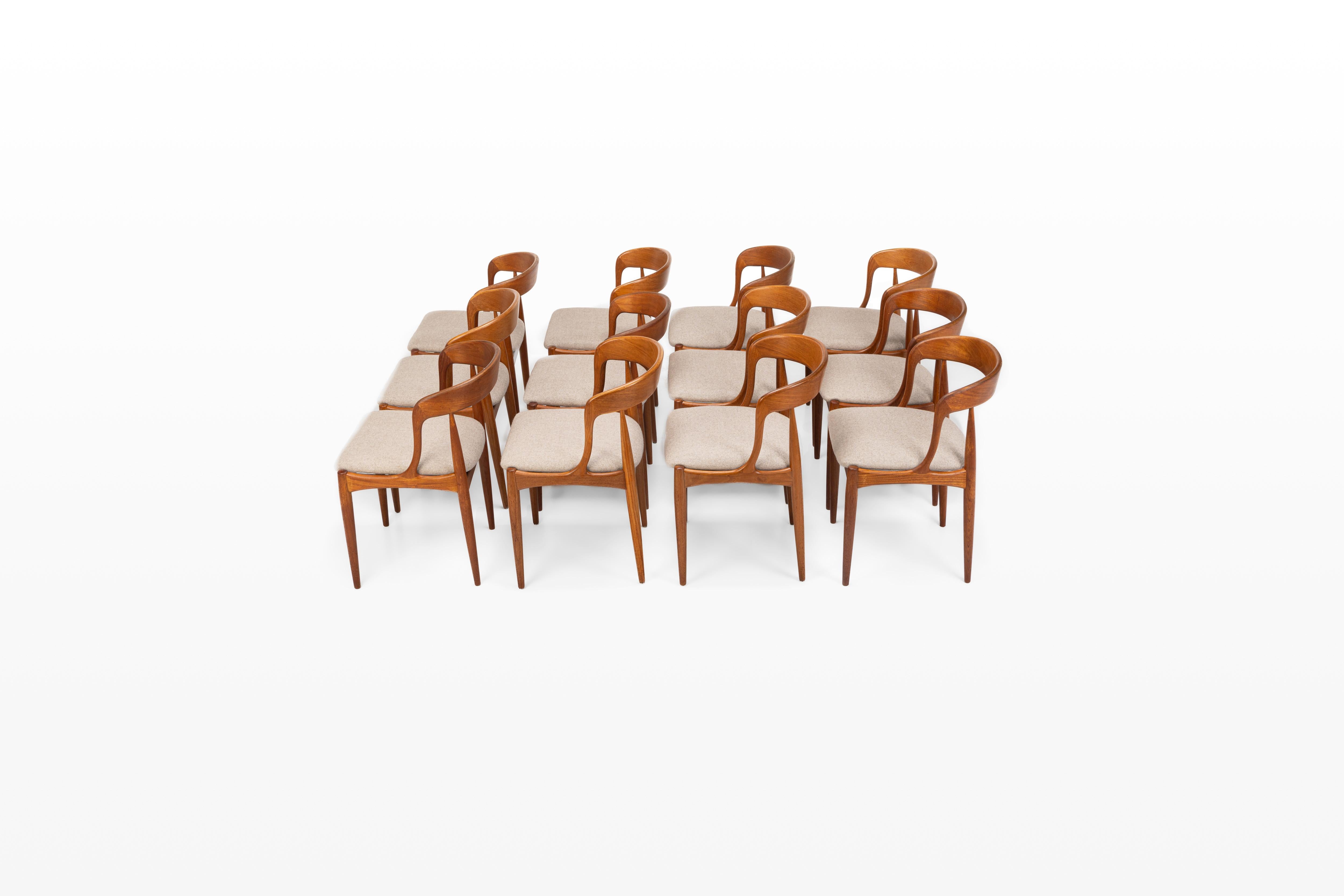 Mid-Century Modern Set of 12 dining chairs by Johannes Andersen for Uldum Mobelfabrik, Model 16 - D