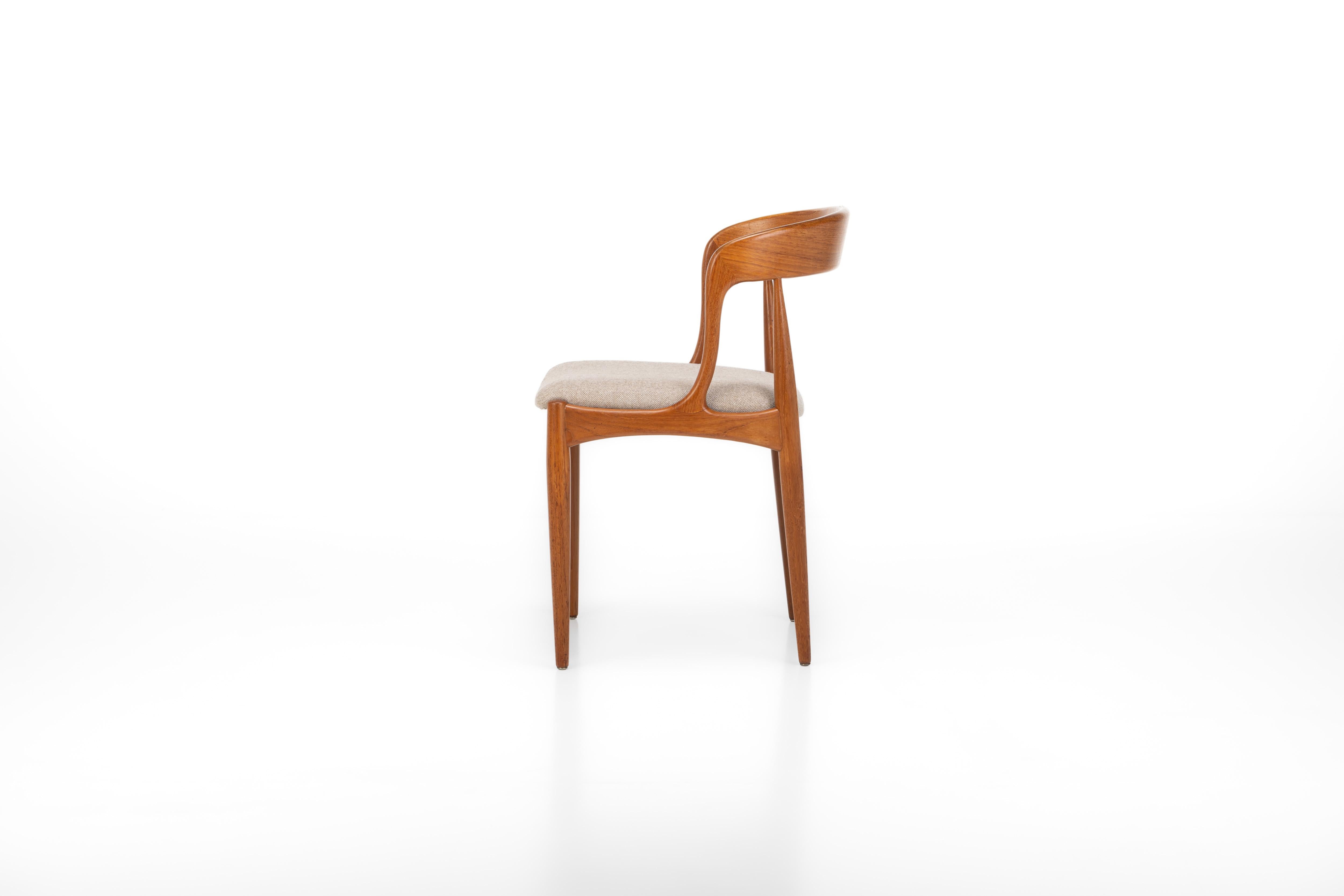 20th Century Set of 12 dining chairs by Johannes Andersen for Uldum Mobelfabrik, Model 16 - D