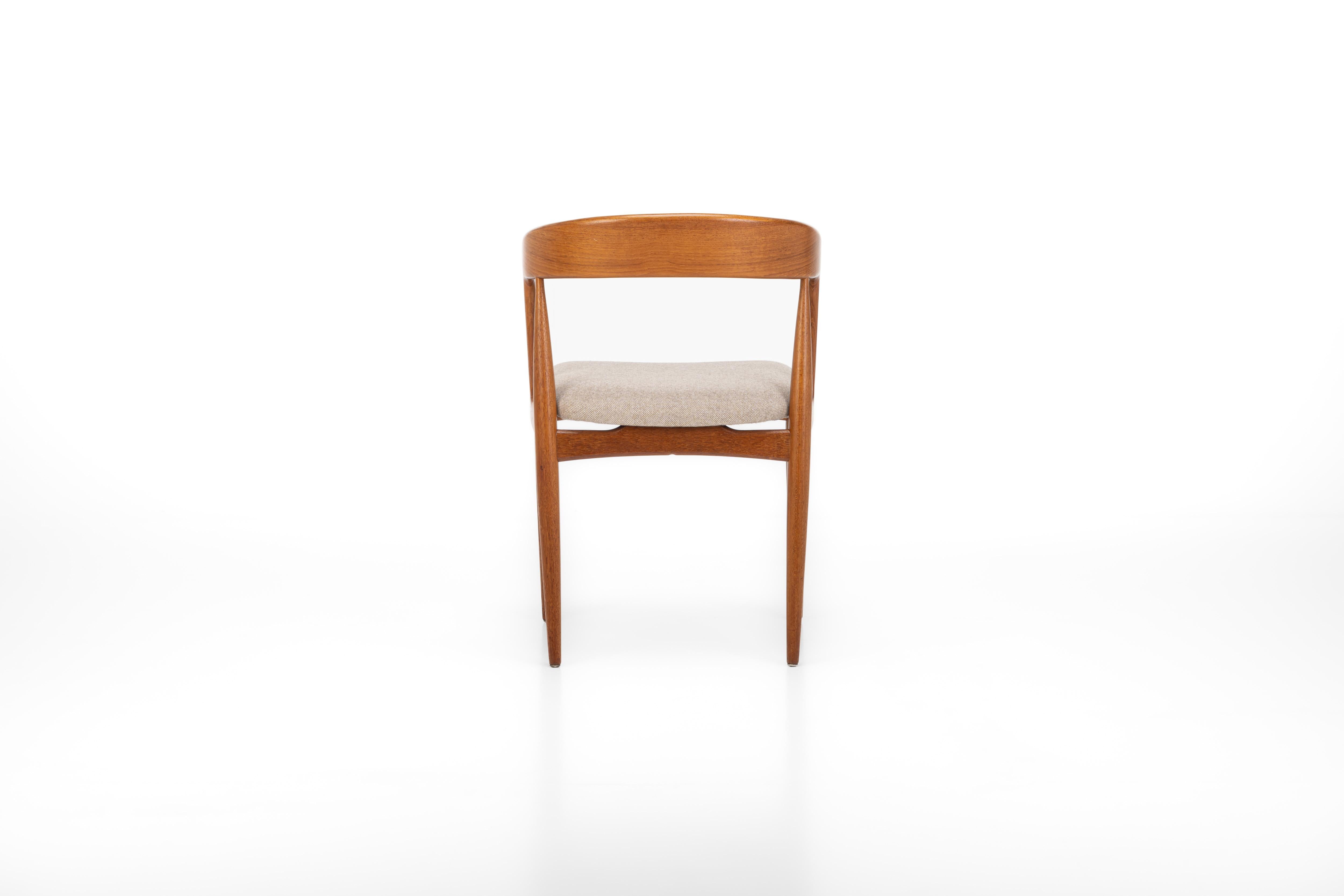 Set of 12 dining chairs by Johannes Andersen for Uldum Mobelfabrik, Model 16 - D 1