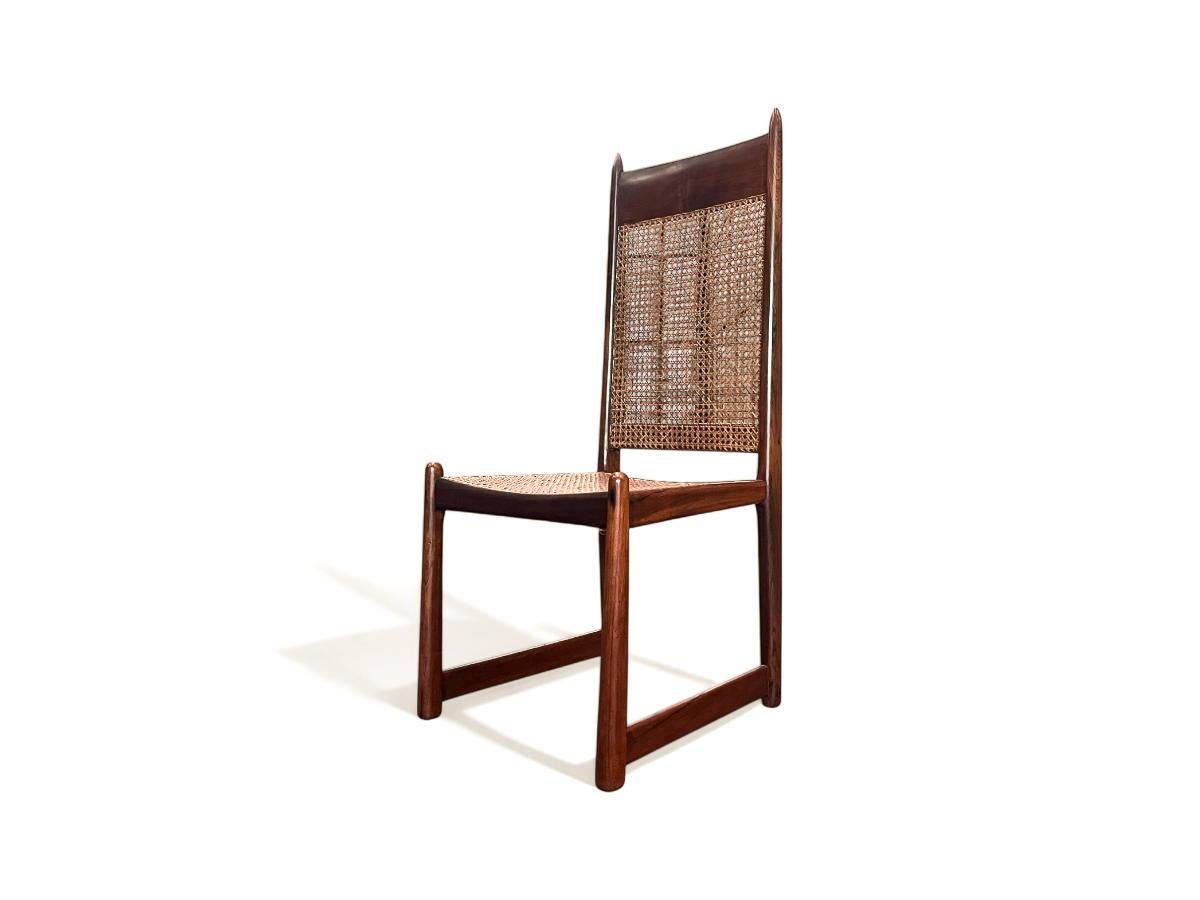 Ensemble de 12 chaises de salle à manger en bois dur et cannage par Fatima, c. 1960s en vente 4
