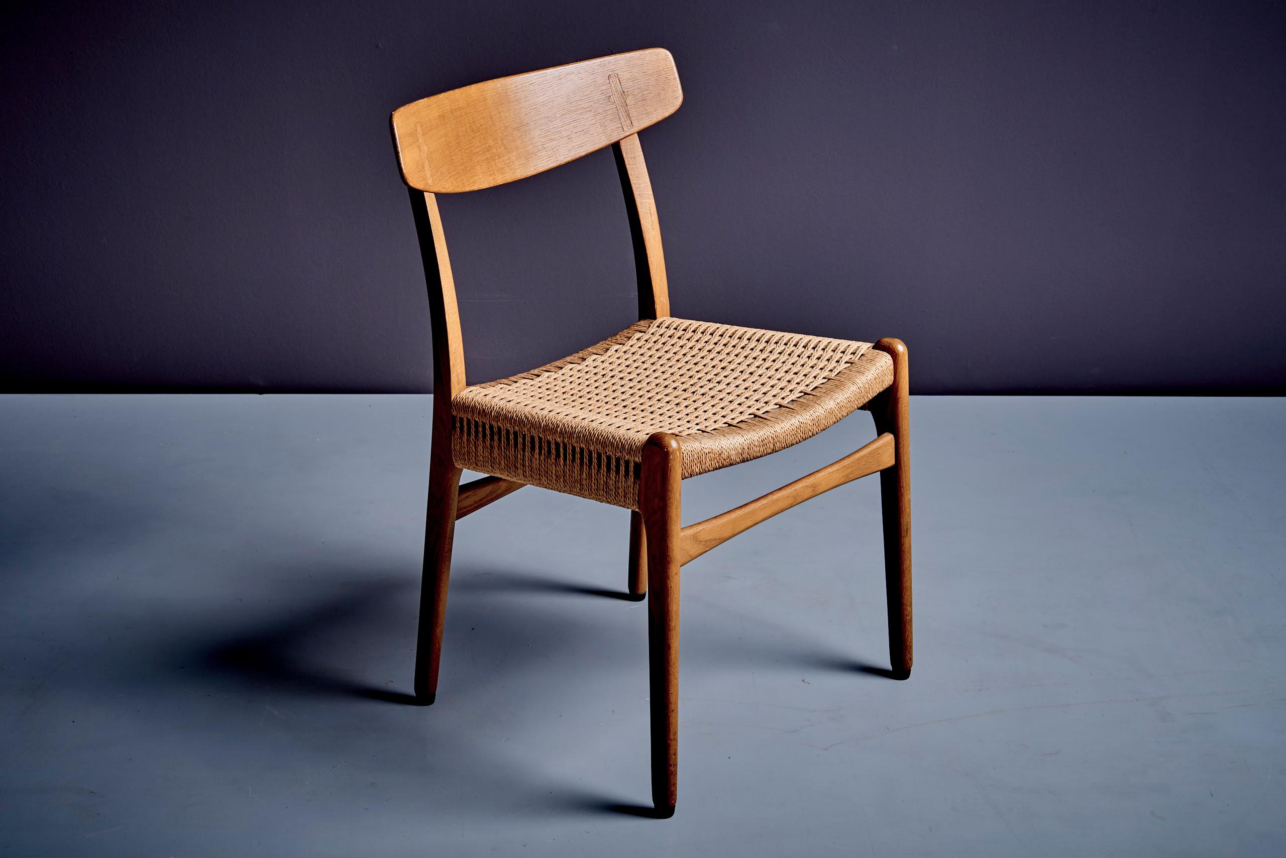 Satz von 12 Esszimmerstühlen Modell CH23 von Hans J. Wegner für Carl Hansen & Son (Dänisch) im Angebot
