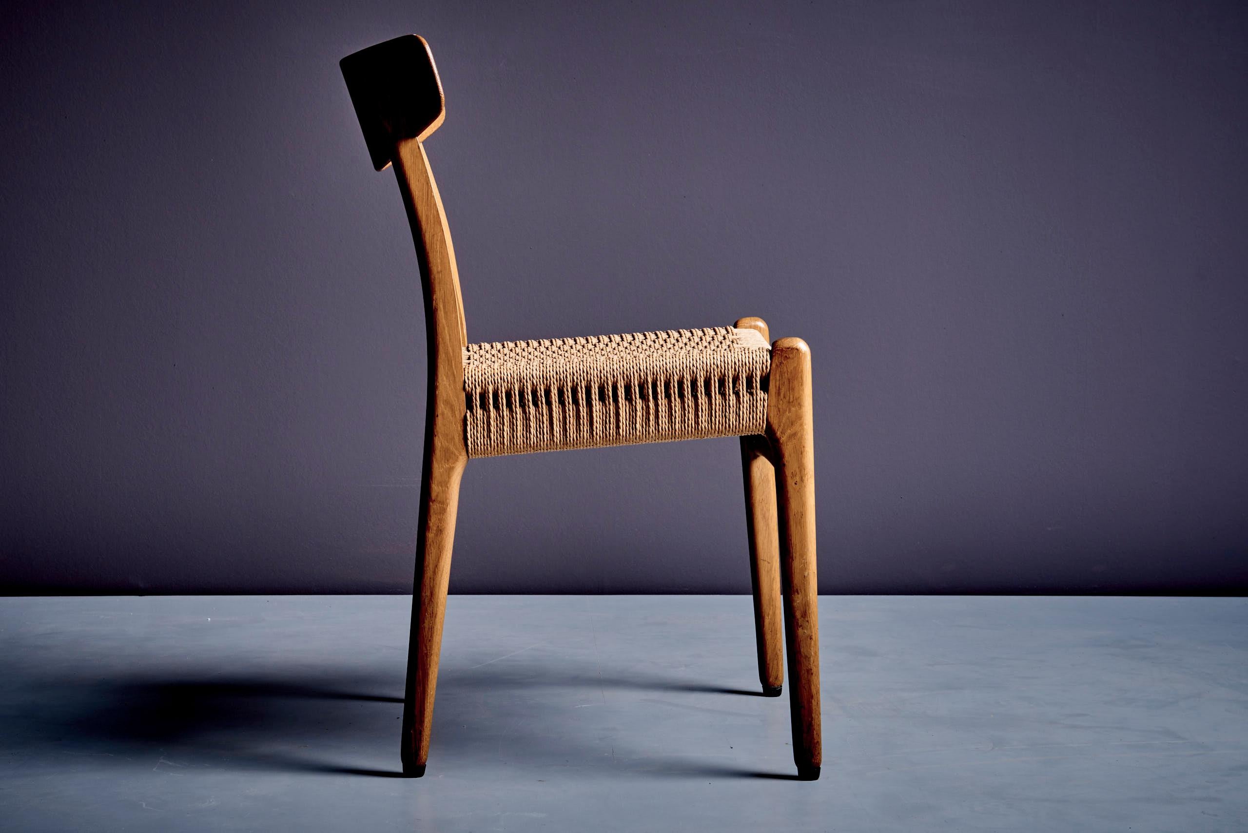 Satz von 12 Esszimmerstühlen Modell CH23 von Hans J. Wegner für Carl Hansen & Son im Angebot 1