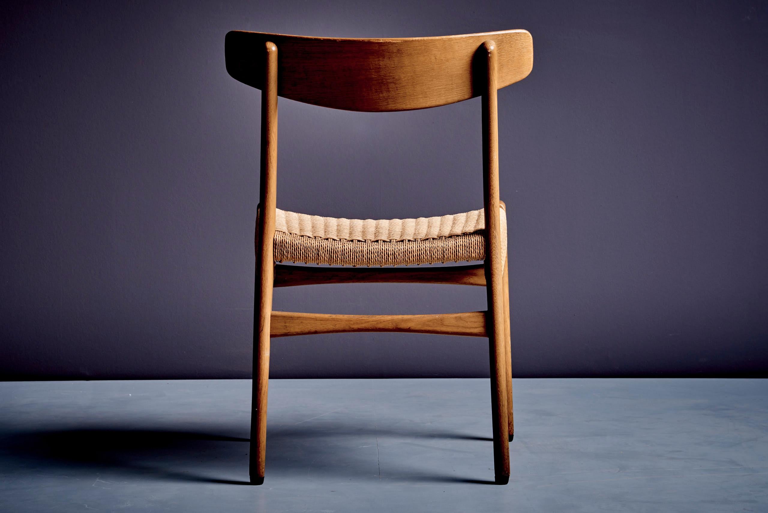Satz von 12 Esszimmerstühlen Modell CH23 von Hans J. Wegner für Carl Hansen & Son im Angebot 2