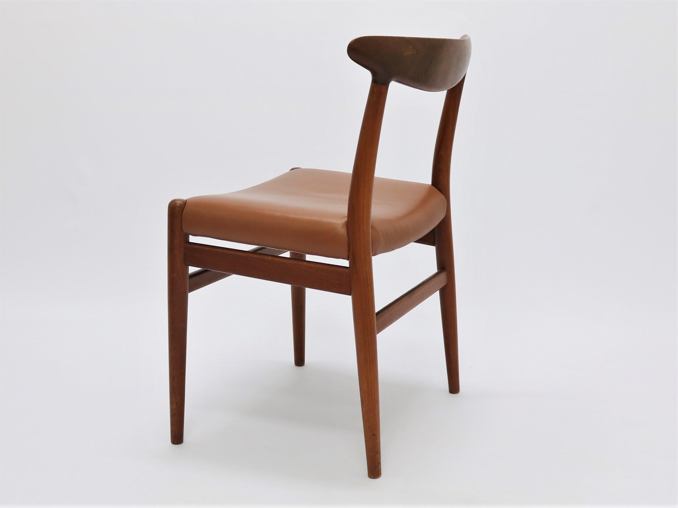 Set of 12 Dining Chairs model W2 by Hans J. Wegner, 1954 3