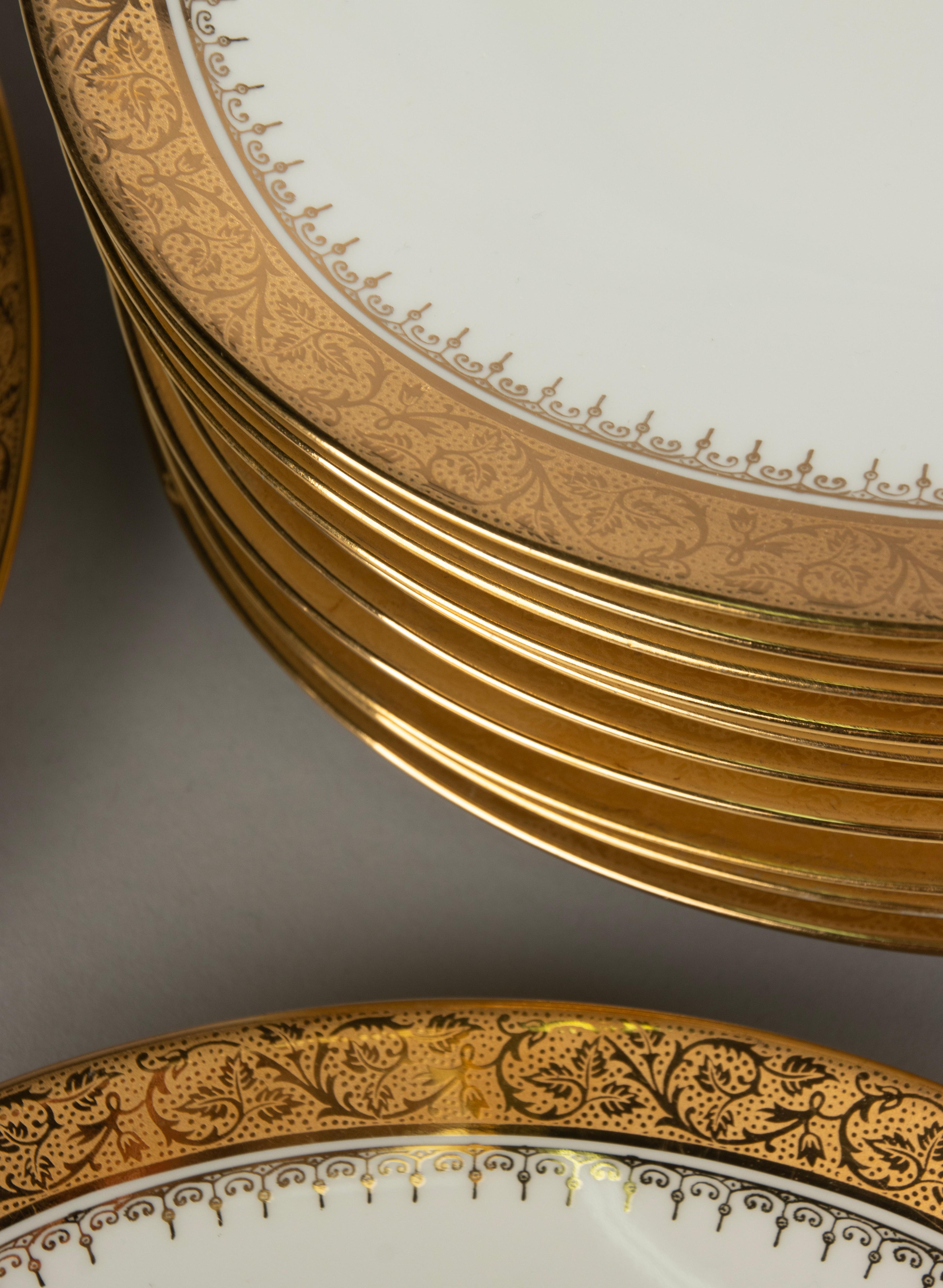 Set of 12 Dinner Plates - Raynaud Limoges For Sale 3