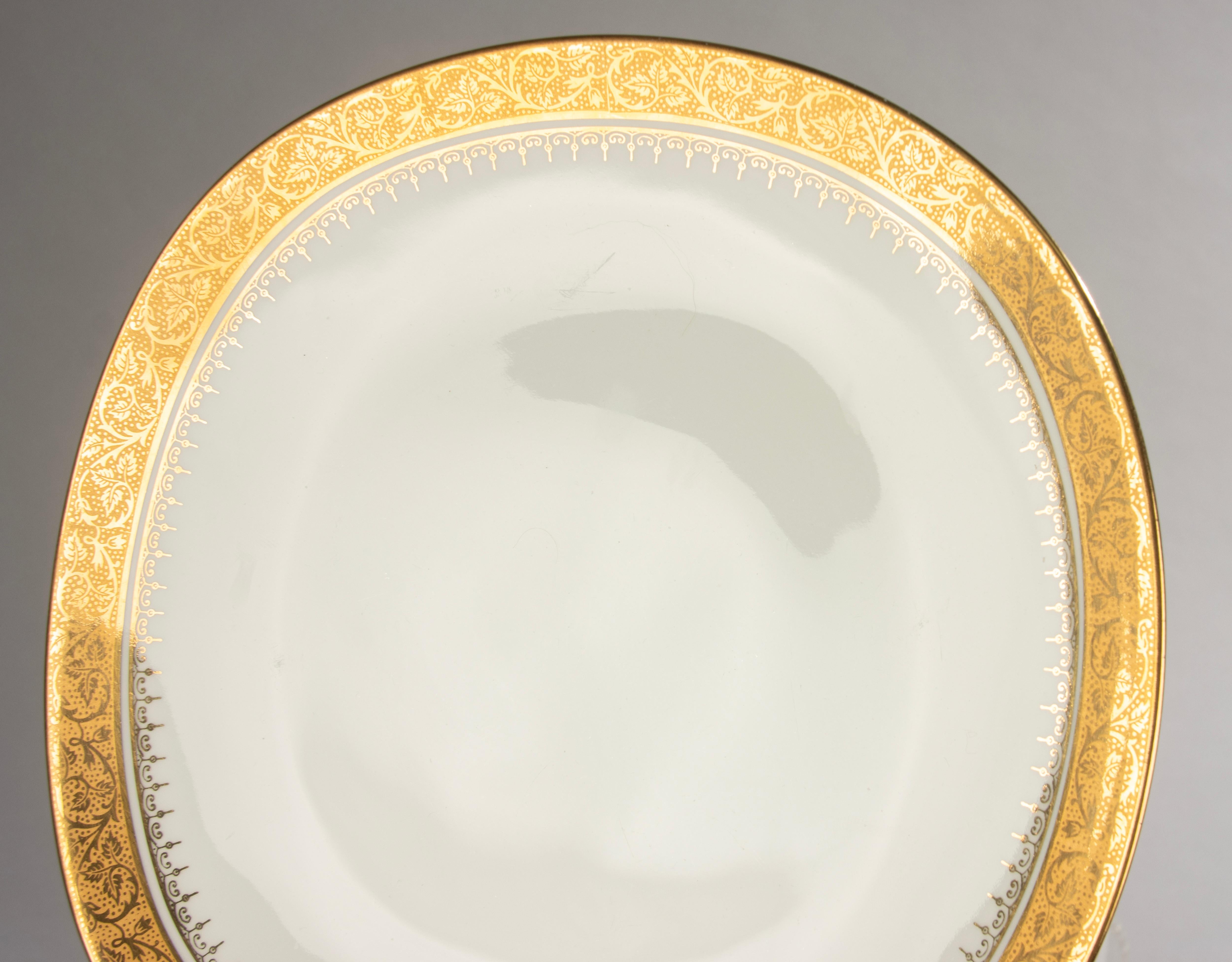 Set of 12 Dinner Plates - Raynaud Limoges For Sale 5
