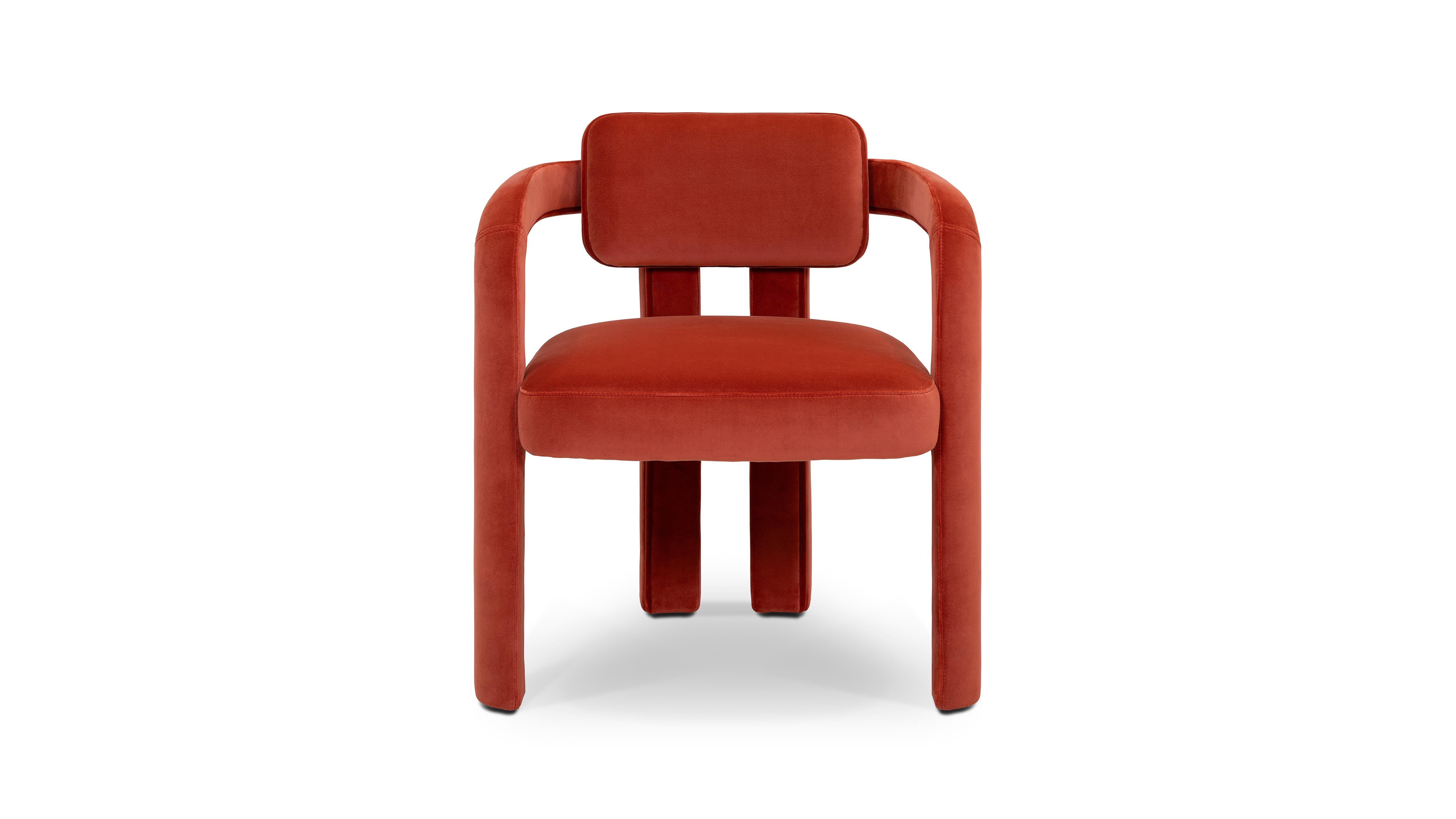 Situato nel Parco Nazionale di Arches nello Utah, negli Stati Uniti, il Double Arch è una grandiosa formazione naturale che deriva da una sacca sotterranea di arenaria dove l'acqua e l'erosione del vento hanno gradualmente scolpito la roccia nel