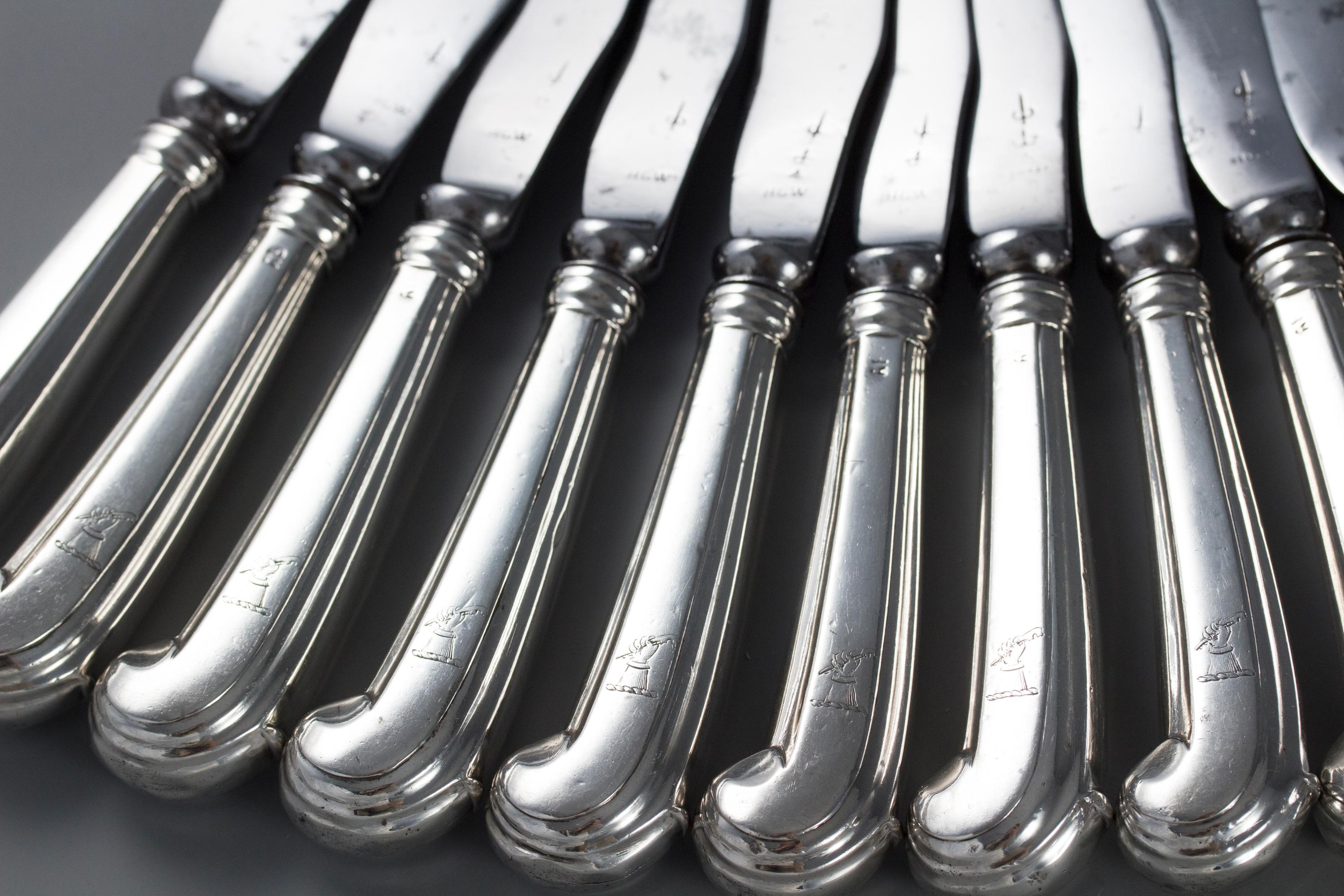 Sterling Silver Set of 12 Early 18th Century Pistol Grip Table Knives