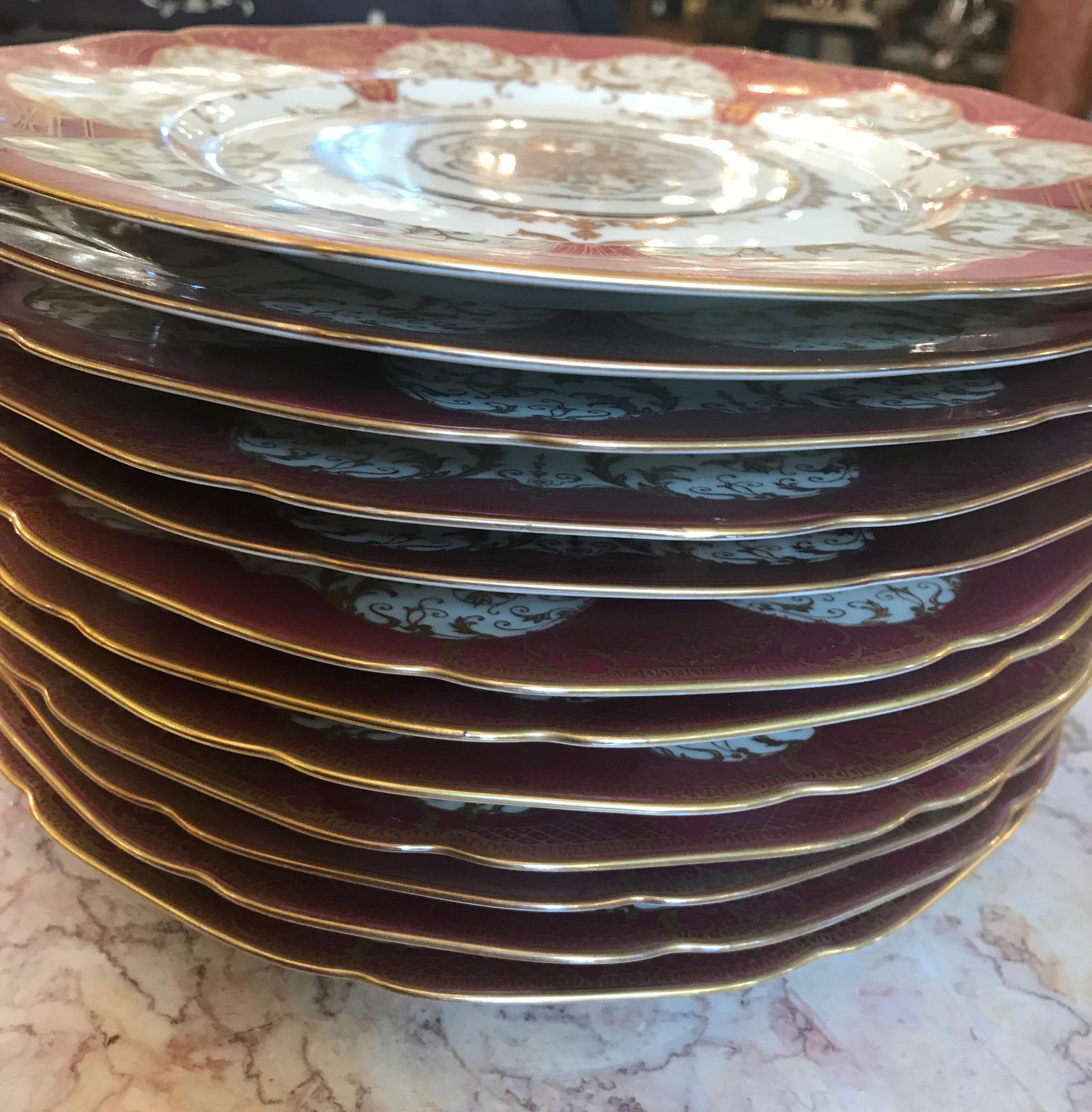 Set of 12 Elaborate Gilt Service Dinner Plates In Excellent Condition In Lambertville, NJ