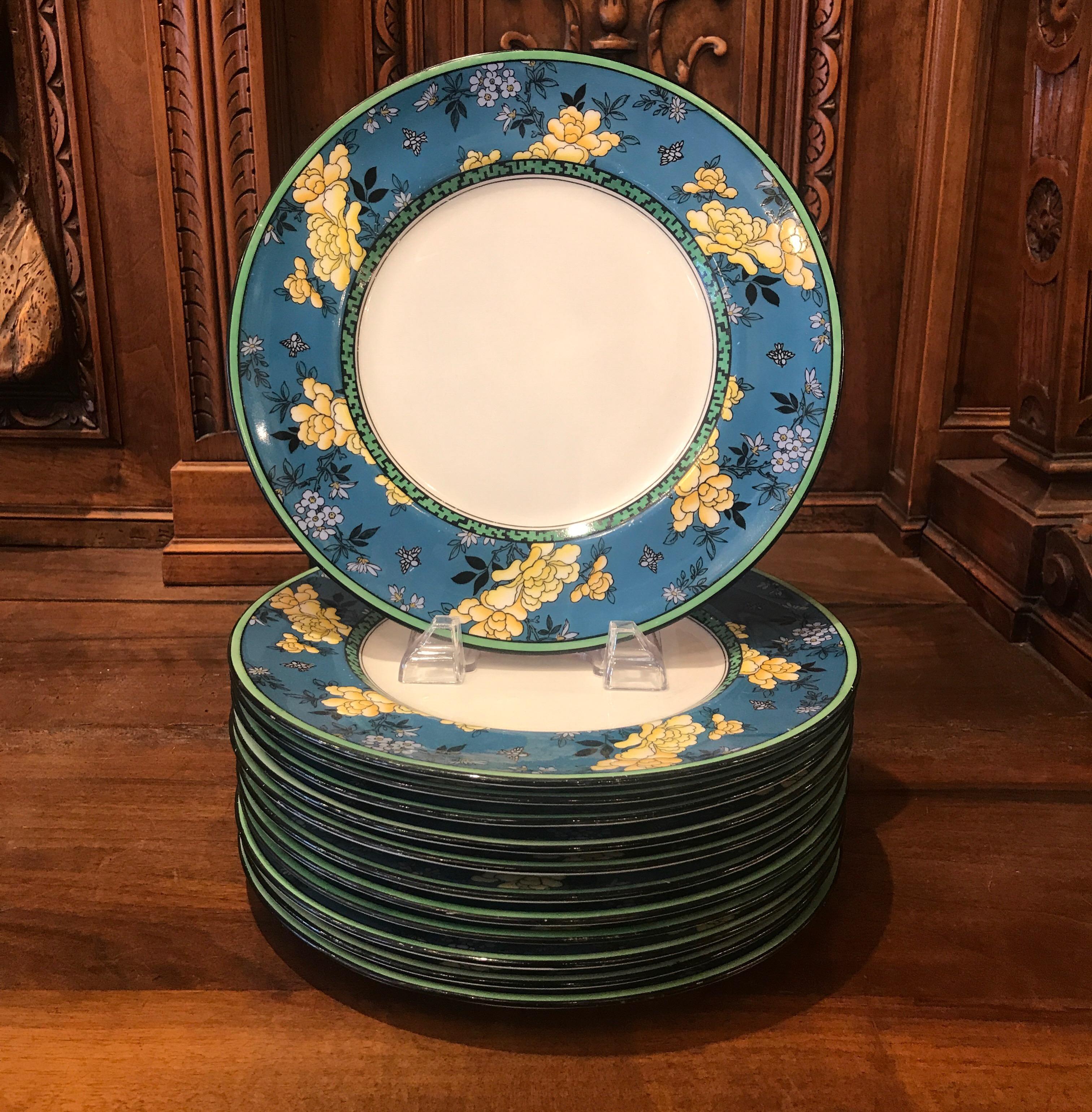 Porcelain Set of 12 English Art Deco Plates, 1920s