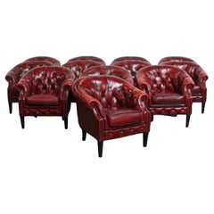 Ensemble de 12 fauteuils club anglais Chesterfield en cuir de vache rouge