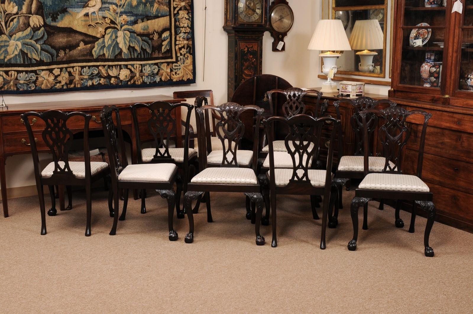 Ensemble de 12 chaises de salle à manger anglaises en acajou de style Chippendale, vers 1890 (2 bras et 10 pièces) en vente 4
