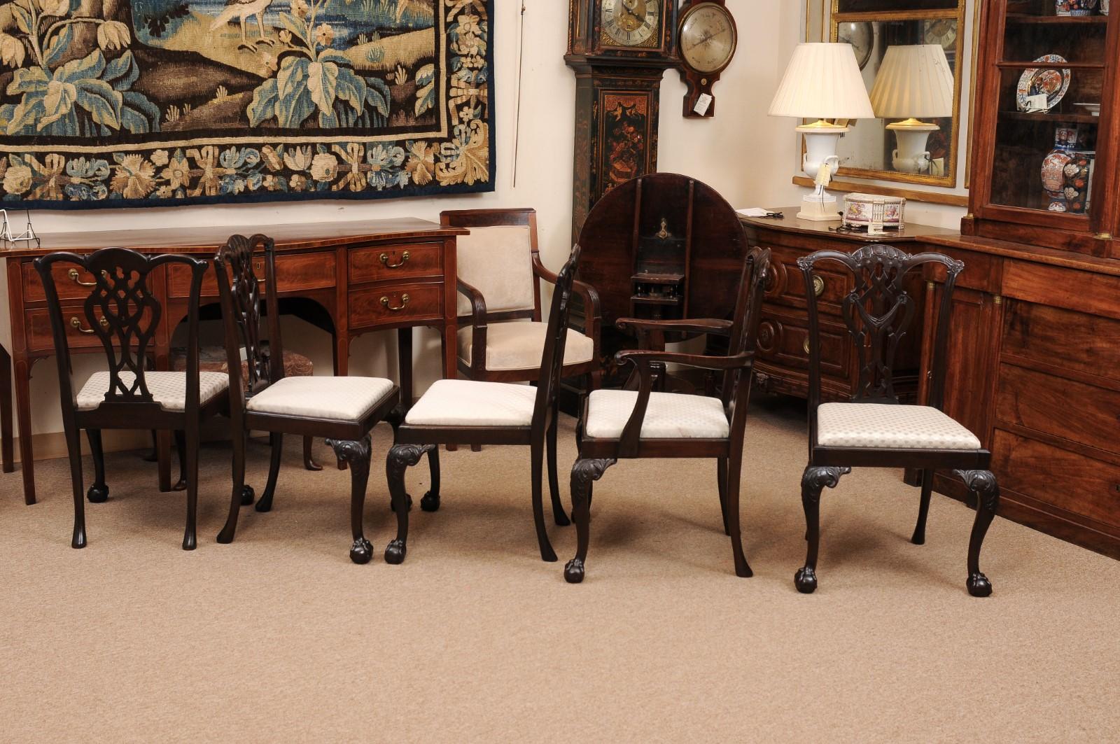 Ensemble de 12 chaises de salle à manger anglaises en acajou de style Chippendale, vers 1890 (2 bras et 10 pièces) en vente 9