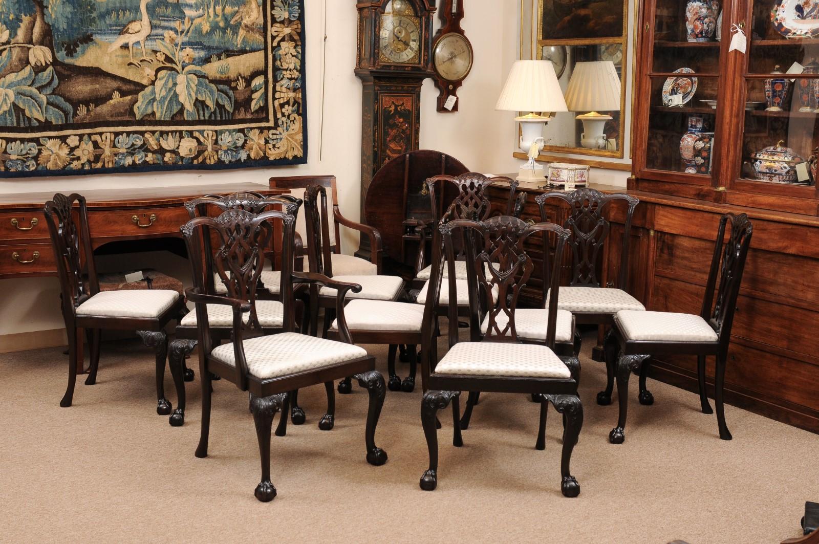Ensemble de 12 chaises de salle à manger anglaises en acajou de style Chippendale, vers 1890 (2 bras et 10 pièces) en vente 2