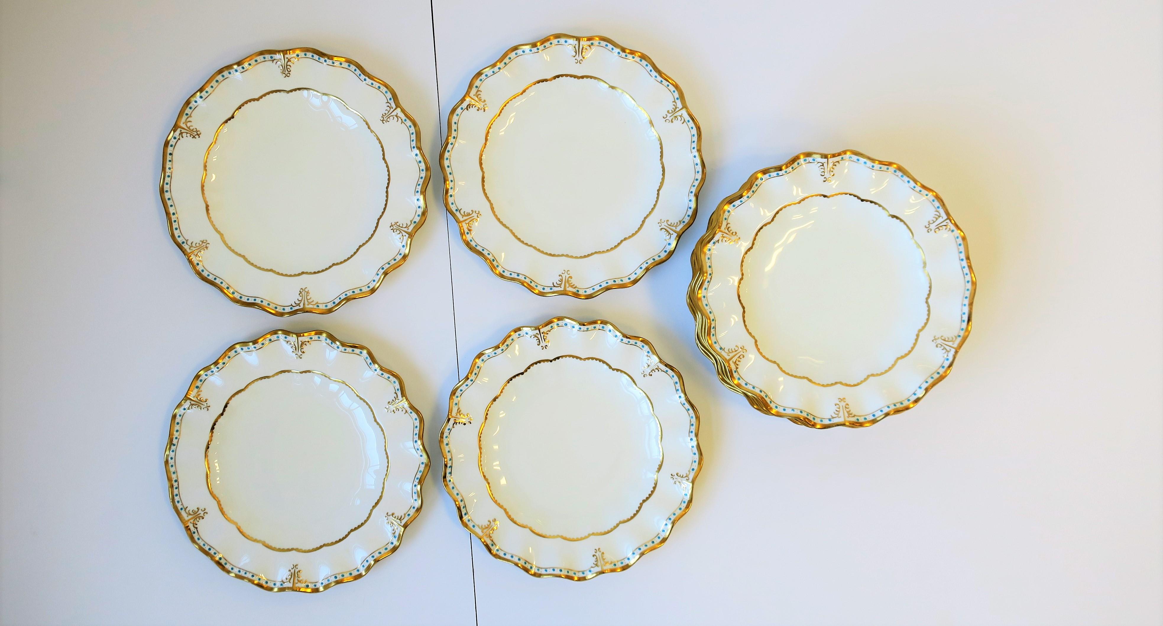 English Royal Crown Derby Porcelain Dinner Plates in White and Gold, Set of 12 In Excellent Condition In New York, NY