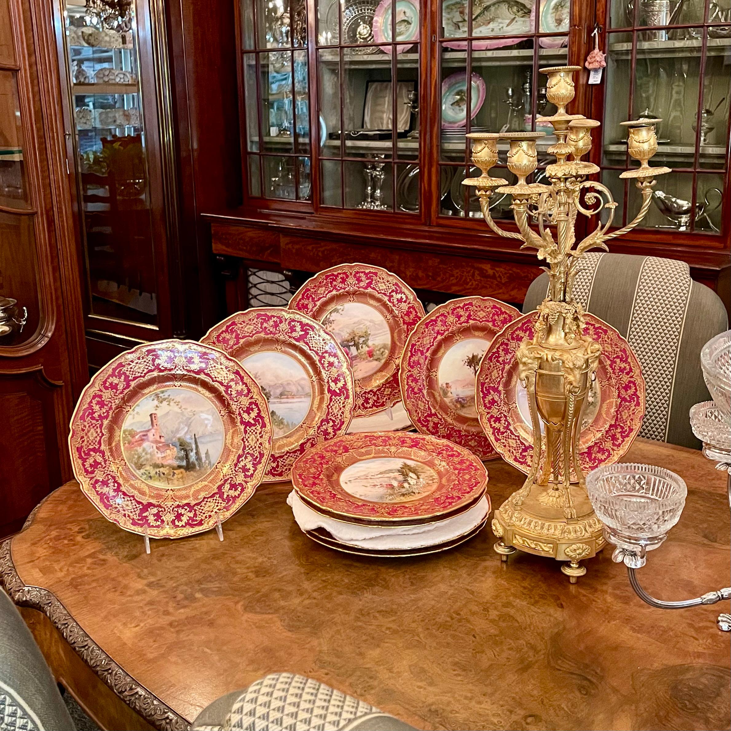 Set di 12 portavasi di porcellana Royal Doulton inglese degli anni '30 in oro e rosso in vendita 6