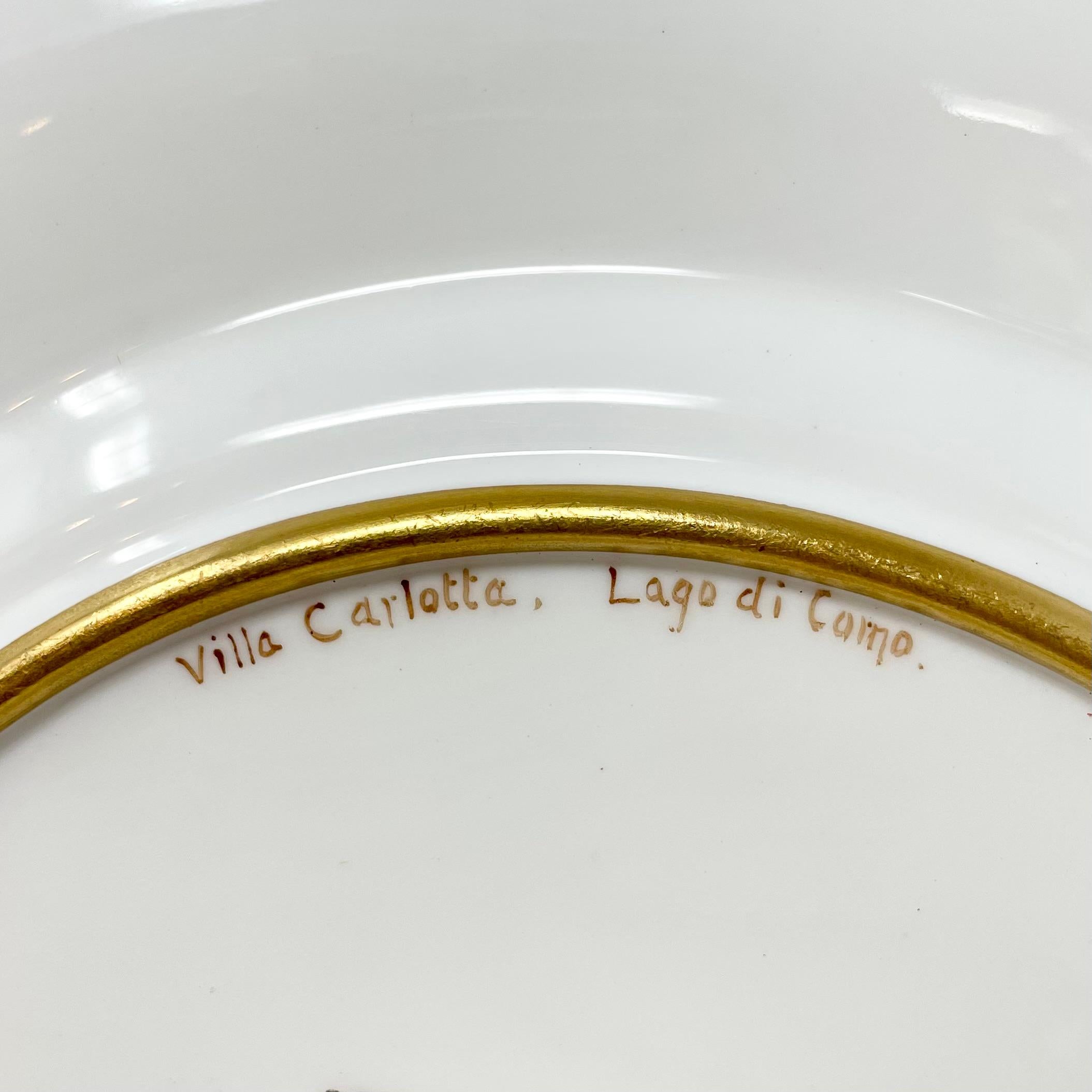 Set di 12 portavasi di porcellana Royal Doulton inglese degli anni '30 in oro e rosso in vendita 2