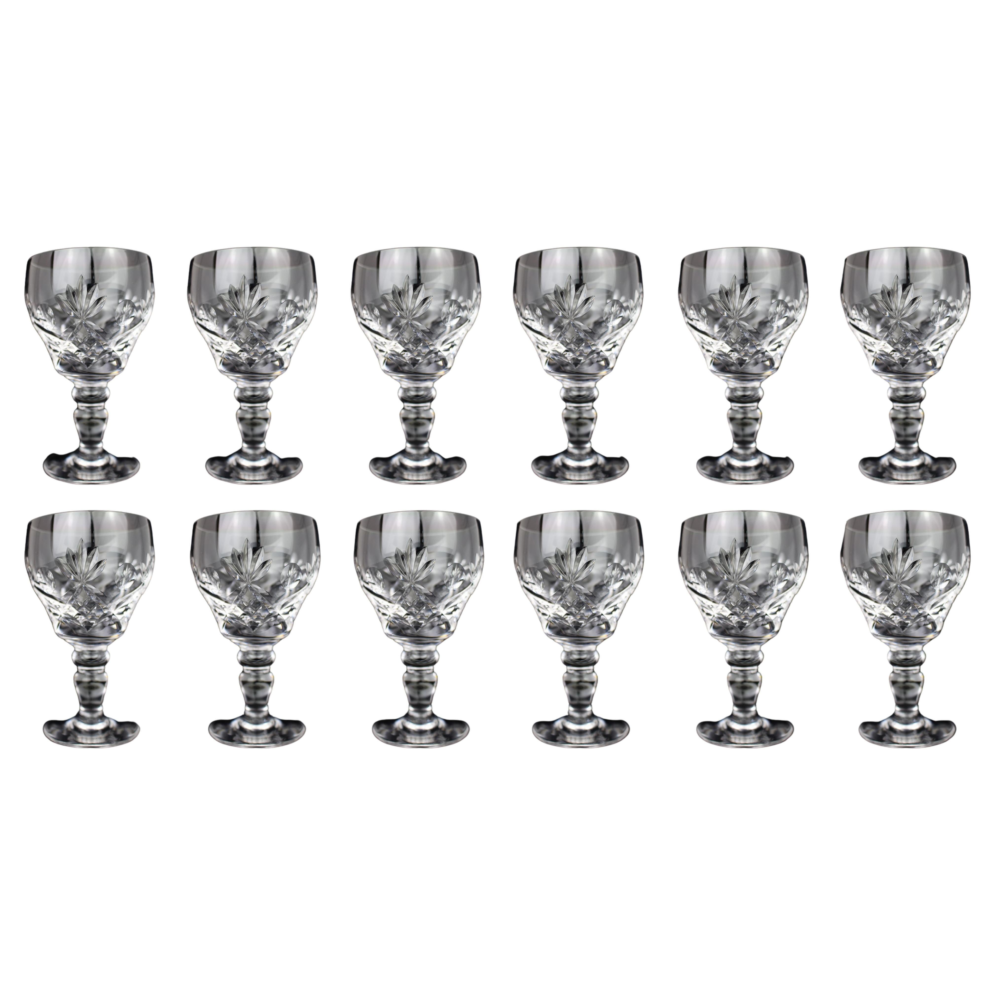 Set of 12 Fine Royal Brierley Elizabeth Cut Wine Glasses en vente