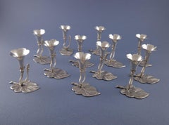 Set of 12 flower-shaped place card holders