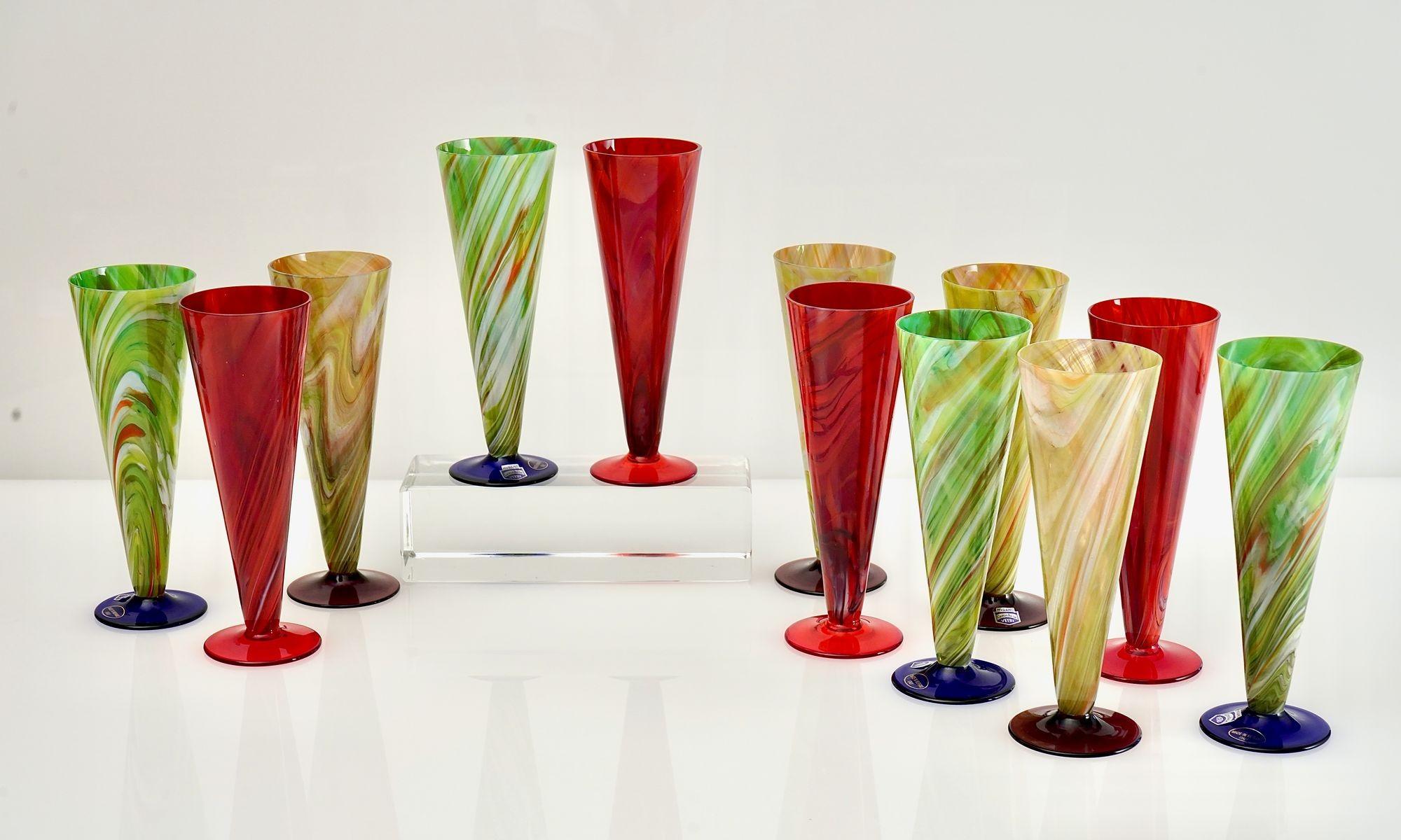 Set de 12 flûtes en verre de Murano par Cenedese, verre marbré de différentes couleurs en vente 4