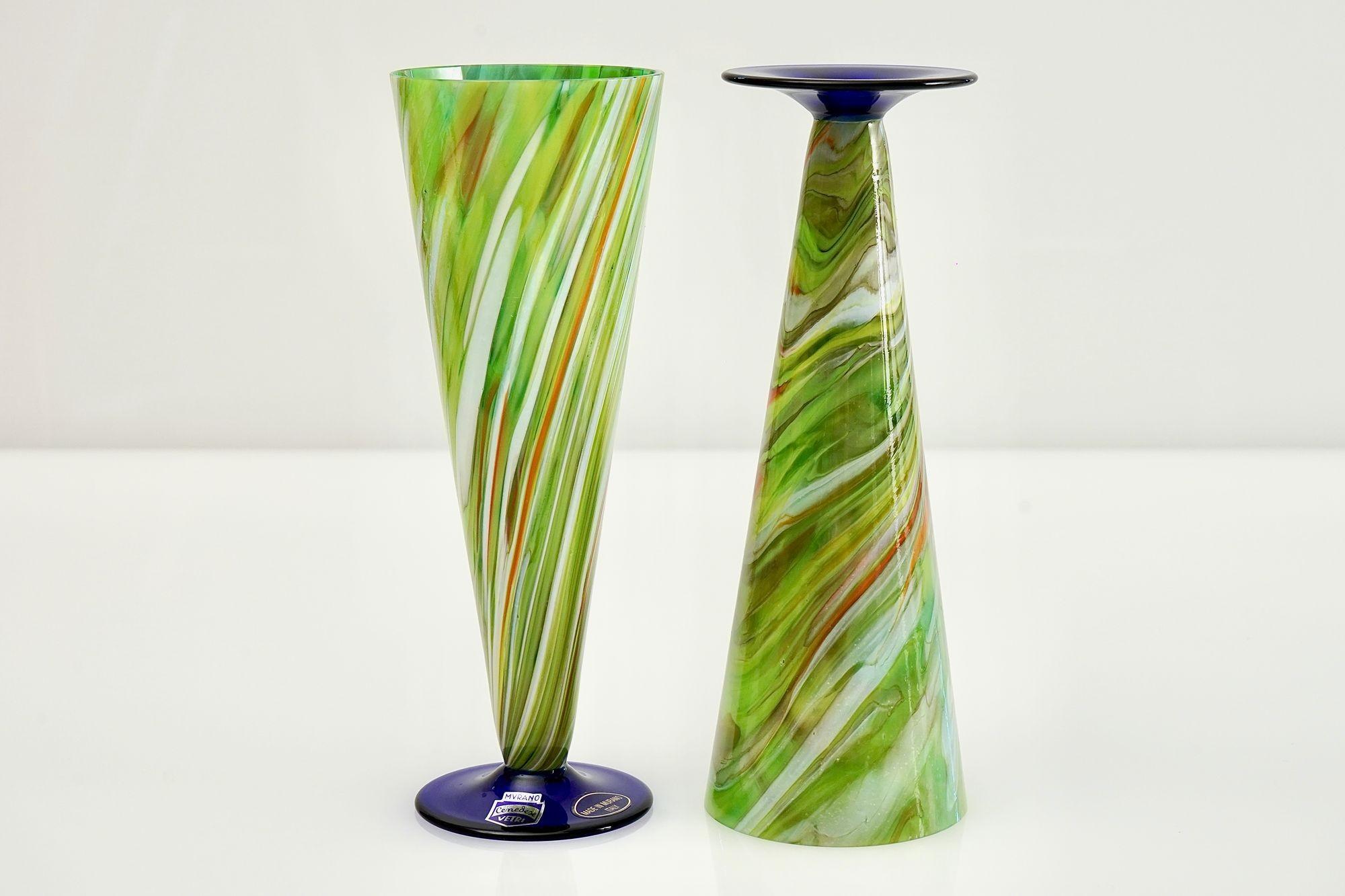 Set de 12 flûtes en verre de Murano par Cenedese, verre marbré de différentes couleurs en vente 8