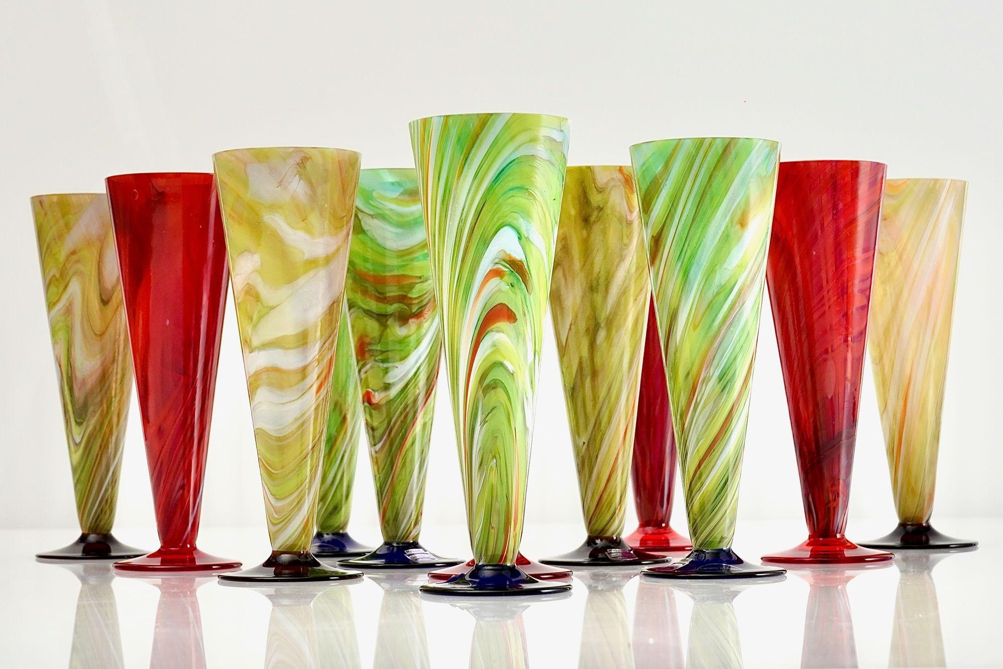 Mid-Century Modern Set de 12 flûtes en verre de Murano par Cenedese, verre marbré de différentes couleurs en vente