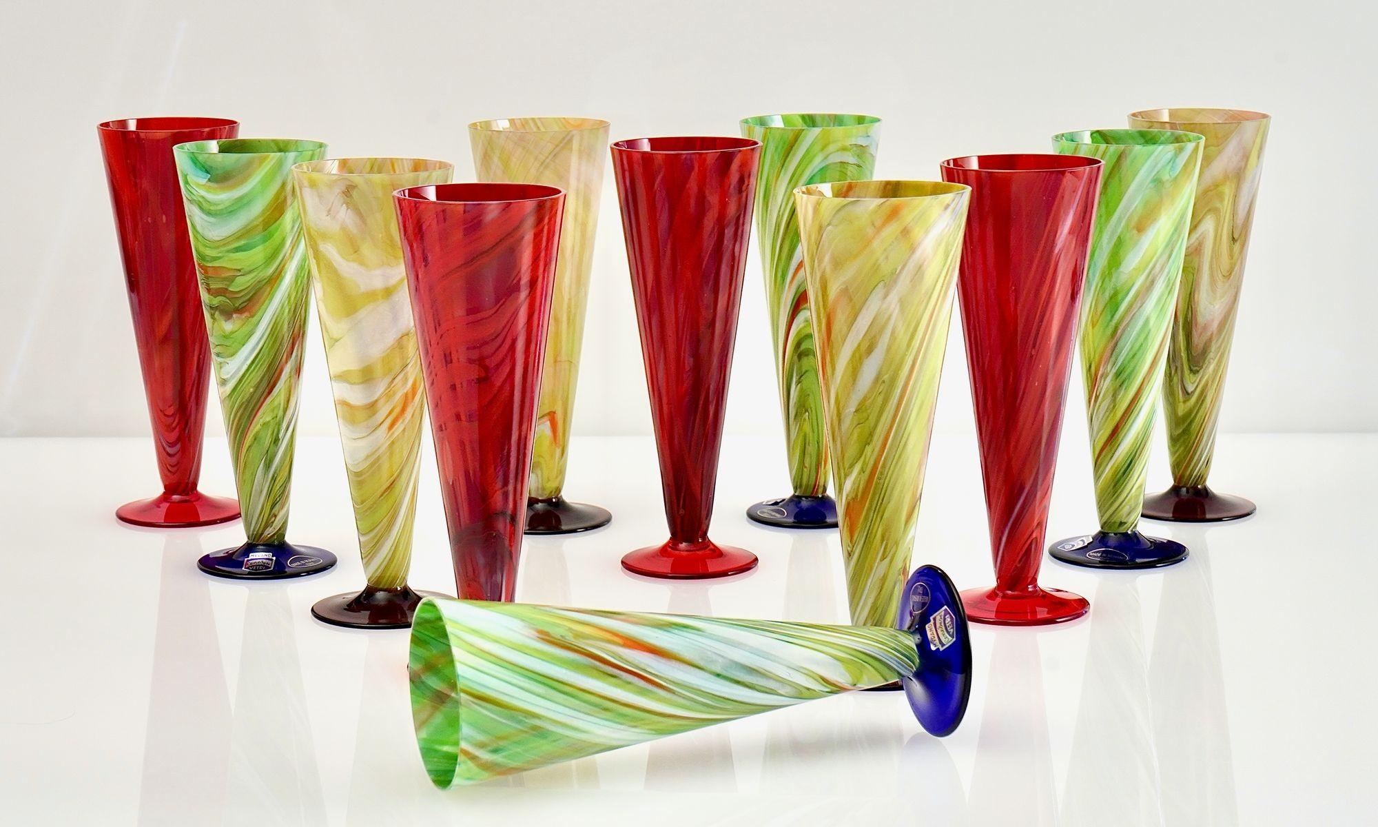 Fin du 20e siècle Set de 12 flûtes en verre de Murano par Cenedese, verre marbré de différentes couleurs en vente