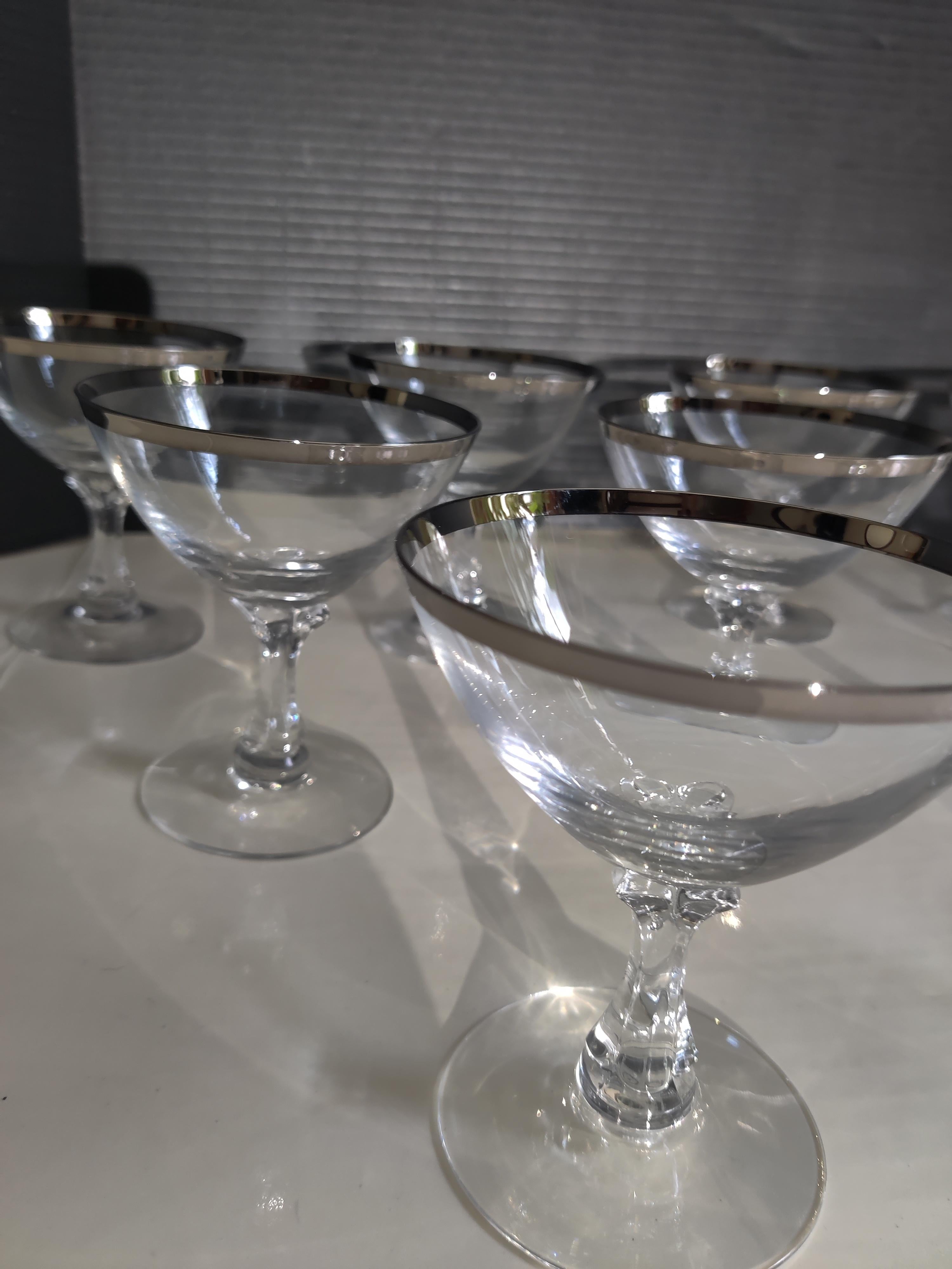 Set di 12 bicchieri da vino / sorbetto Fostoria con anello nuziale in platino In condizioni buone in vendita a Cincinnati, OH