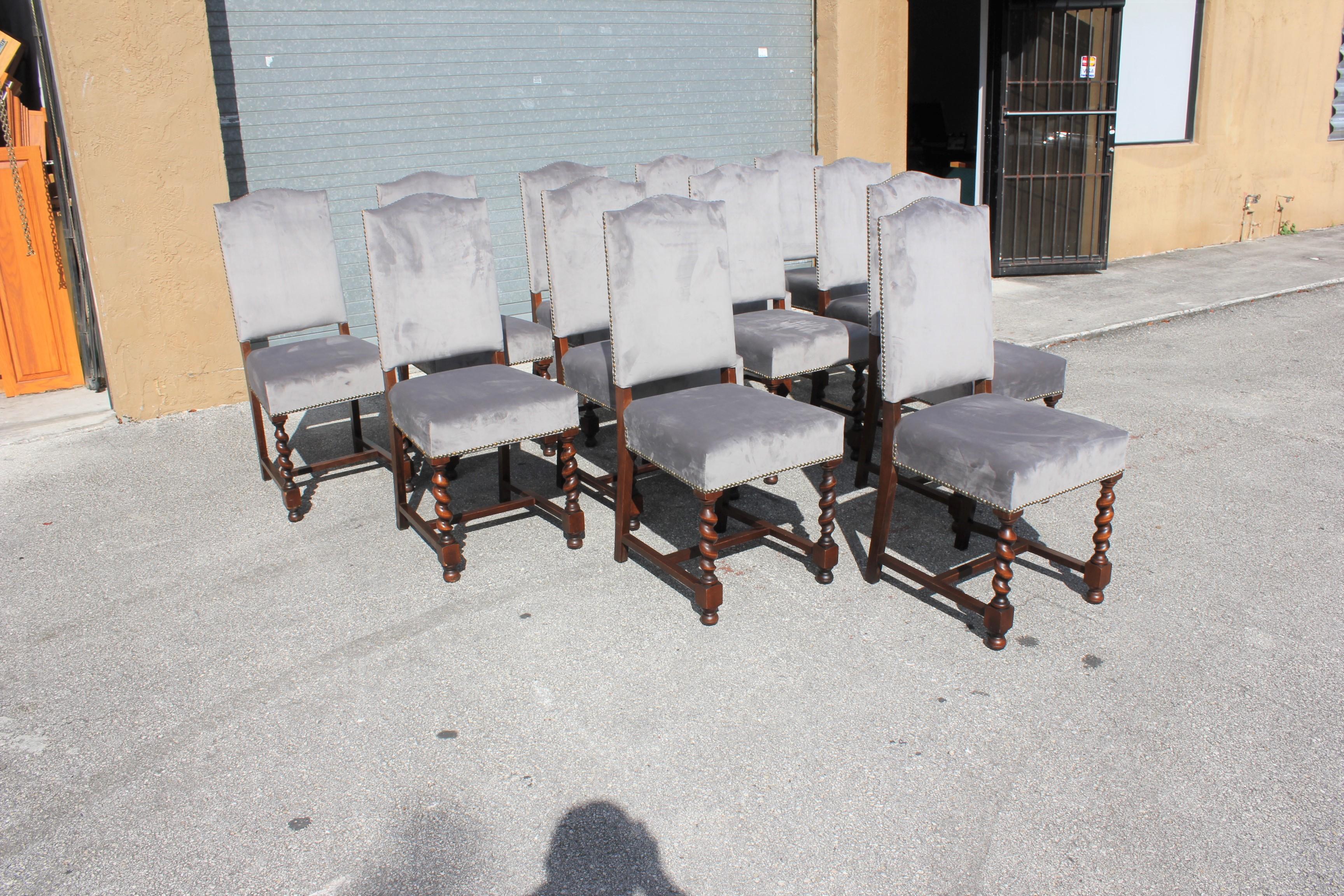 Set of 12 French Louis XIII Style Barley Twist Solid Walnut Dining Chairs, 1900s In Excellent Condition In Hialeah, FL