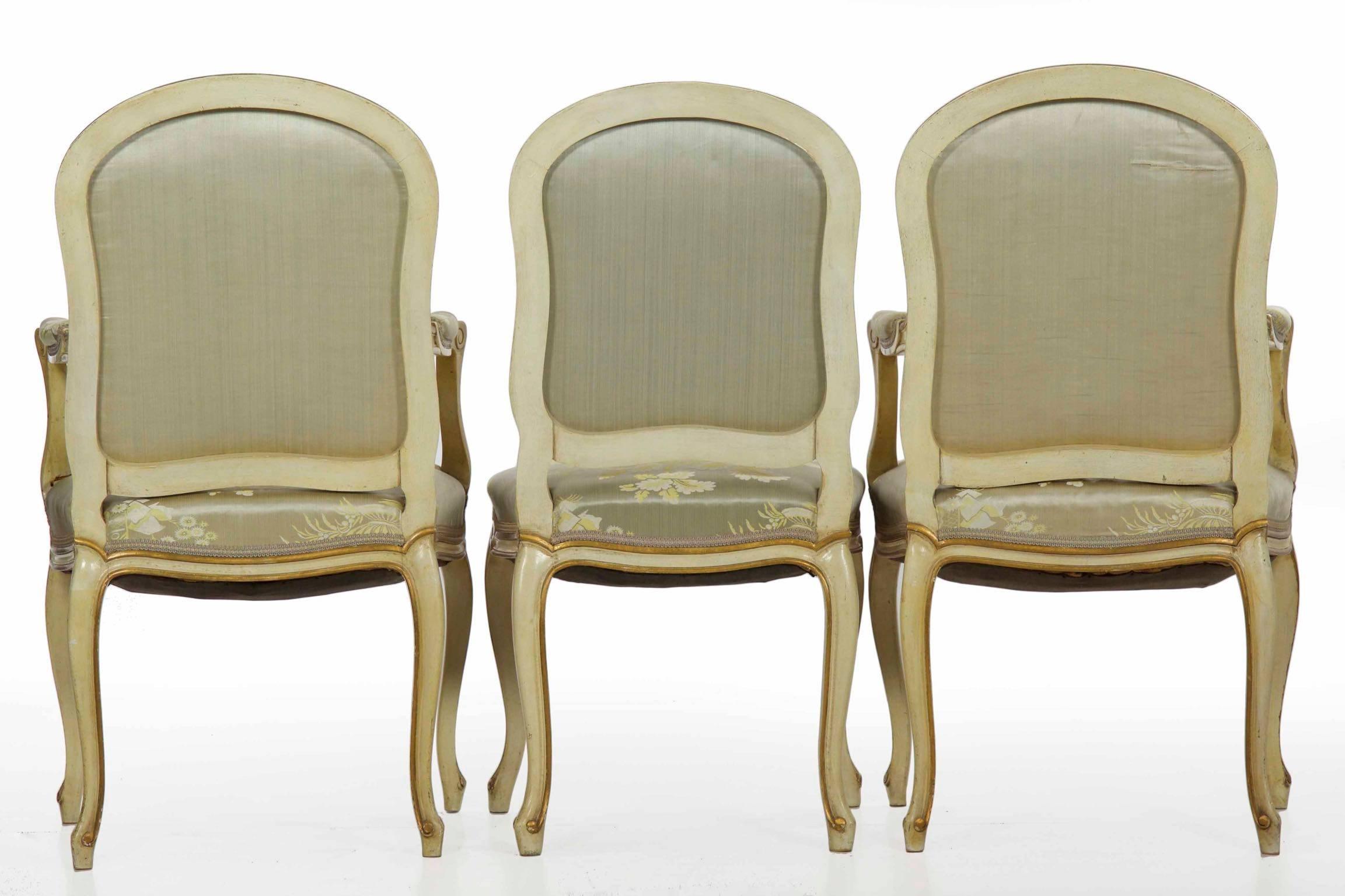 Silk Set of 12 French Louis XV Style Painted Dining Chairs, Early 20th Century