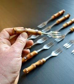 Satz von 12 französischen Dessertgabeln aus der Mitte des Jahrhunderts, 1950er Jahre, Stil Jacques Adnet, Bambus H