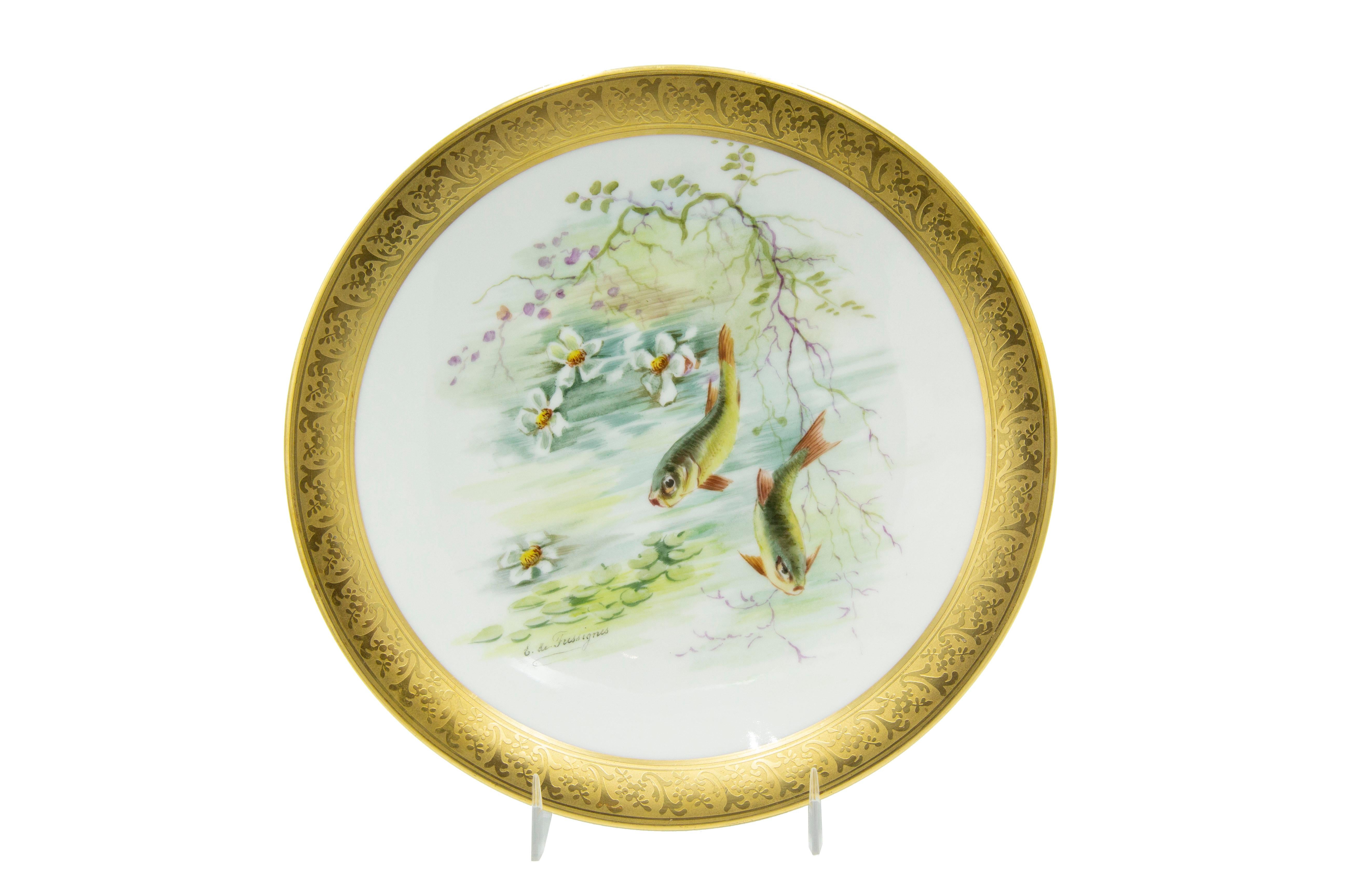 Set of French Victorian Porcelain Dinner Plates For Sale 5