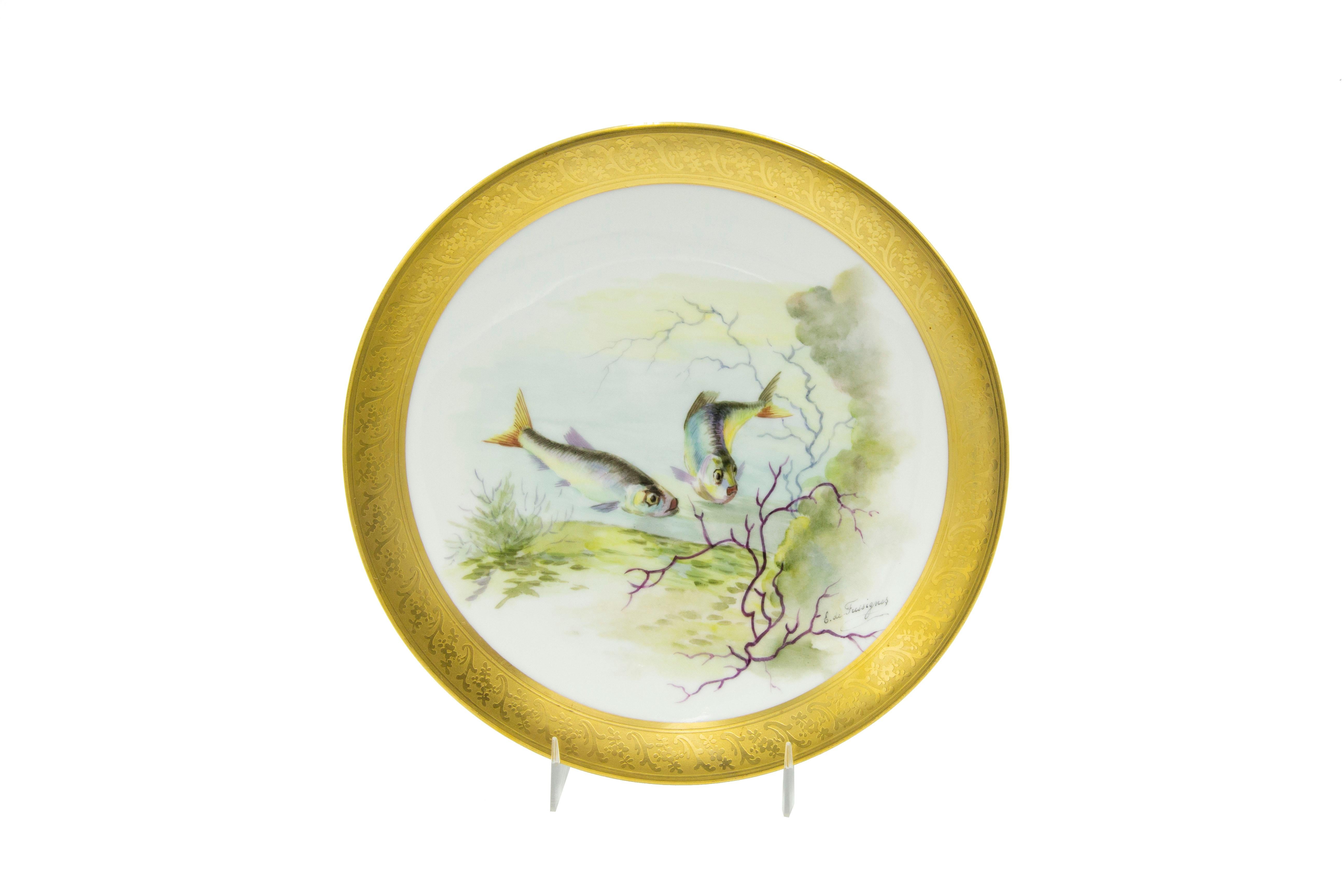 Set of French Victorian Porcelain Dinner Plates In Good Condition For Sale In New York, NY