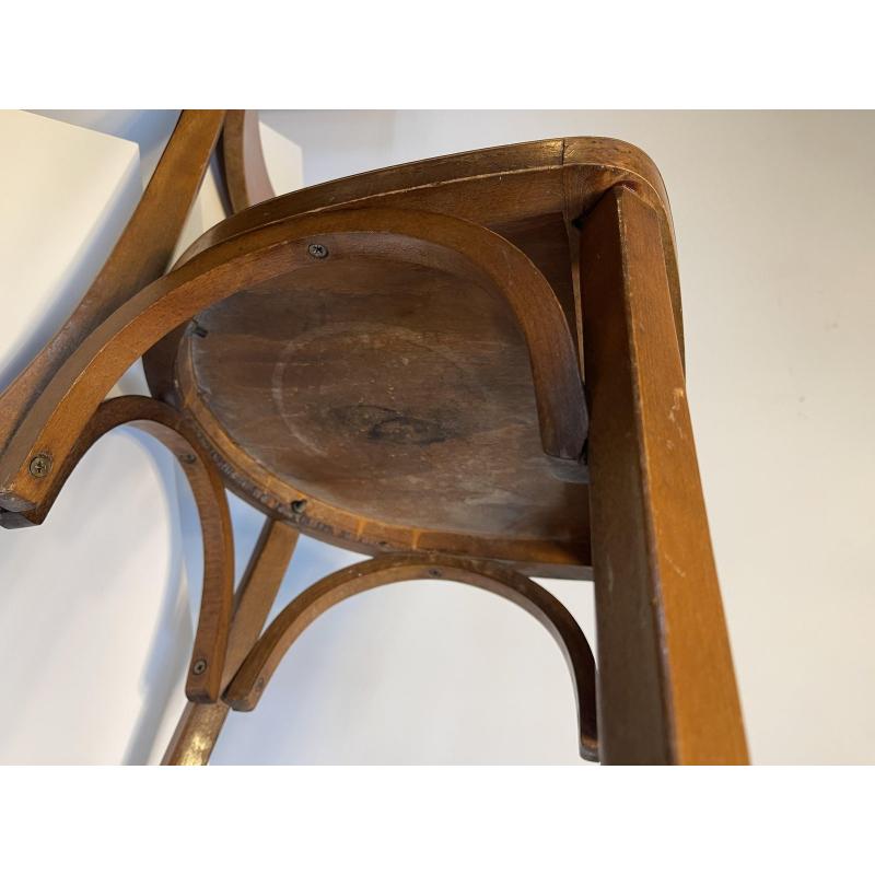 XX secolo Set di 12 sedie da bistrot francesi in legno di Baumann, 1960 in vendita