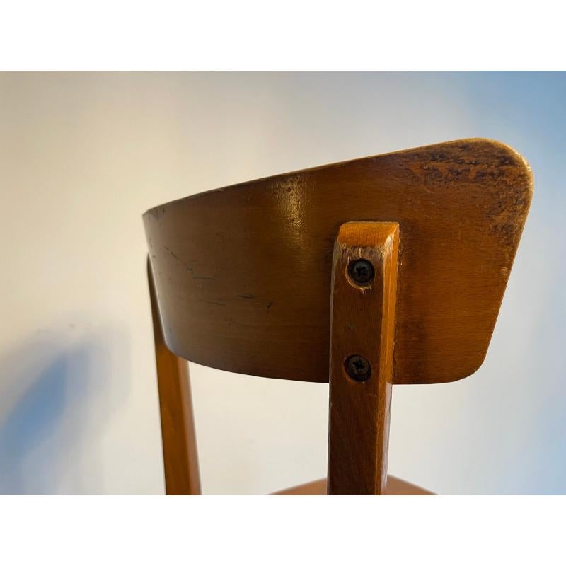 Set di 12 sedie da bistrot francesi in legno di Baumann, 1960 in vendita 1