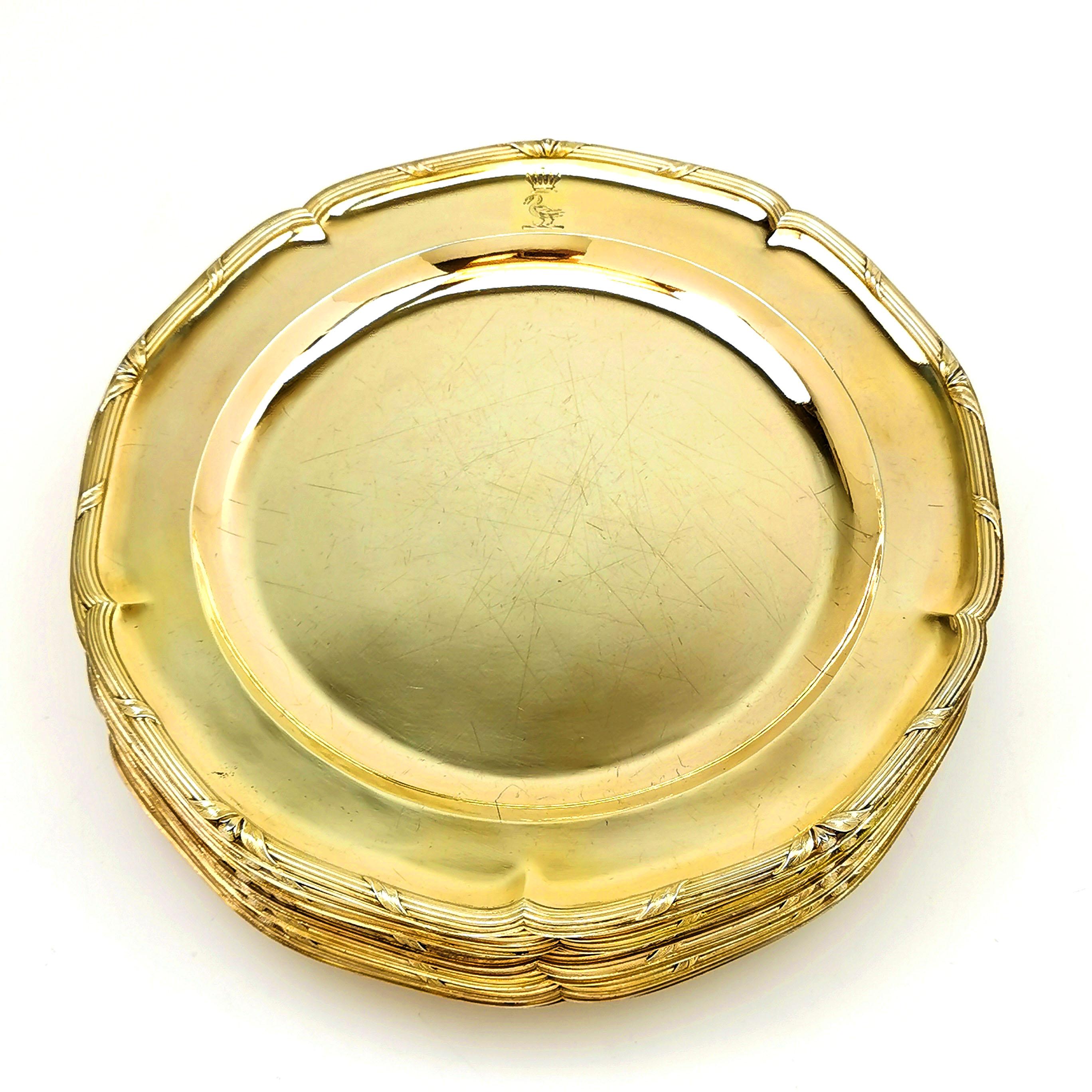 Set of 12 Georgian Antique Sterling Silver Gilt Dinner Plates 1787 In Good Condition In London, GB