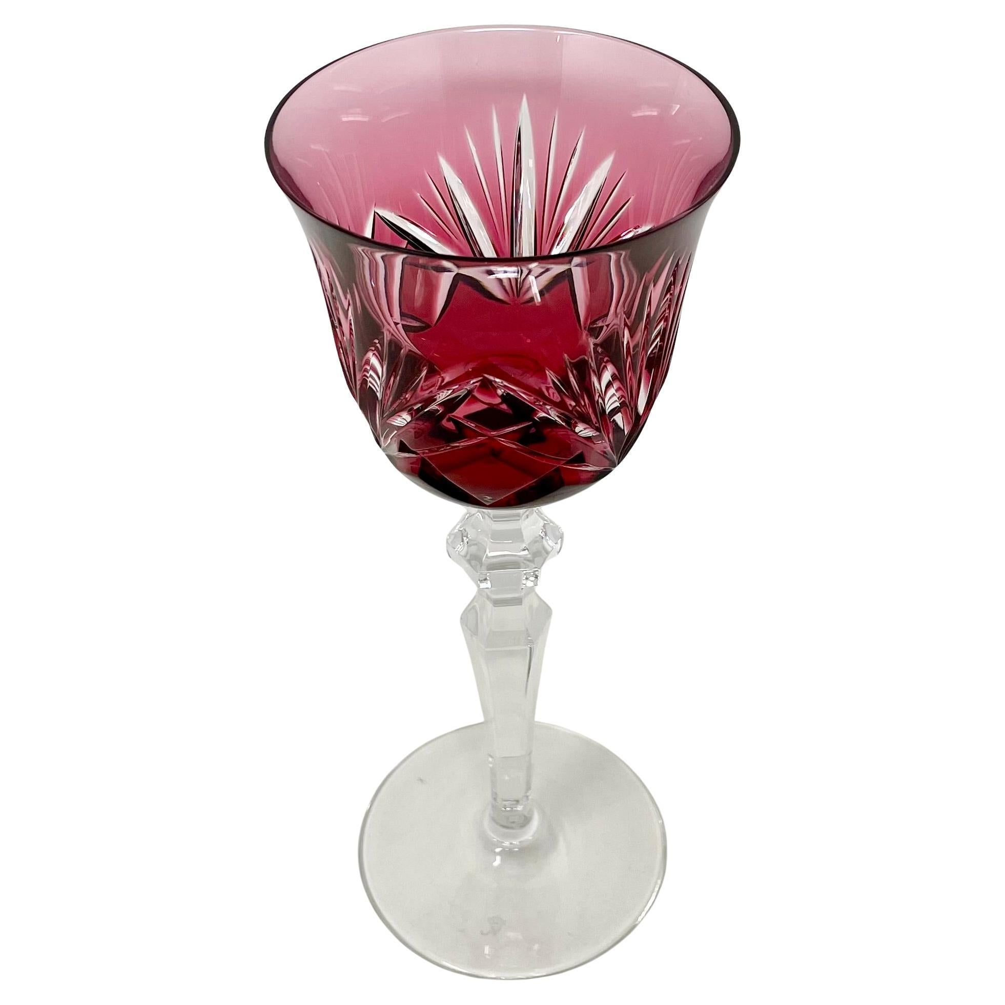 Set von 12 deutschen Gorham-Kranberry-Gläsern aus Kirschbaumholz mit Bleikristallschliff und Schliff im Schliff (20. Jahrhundert) im Angebot