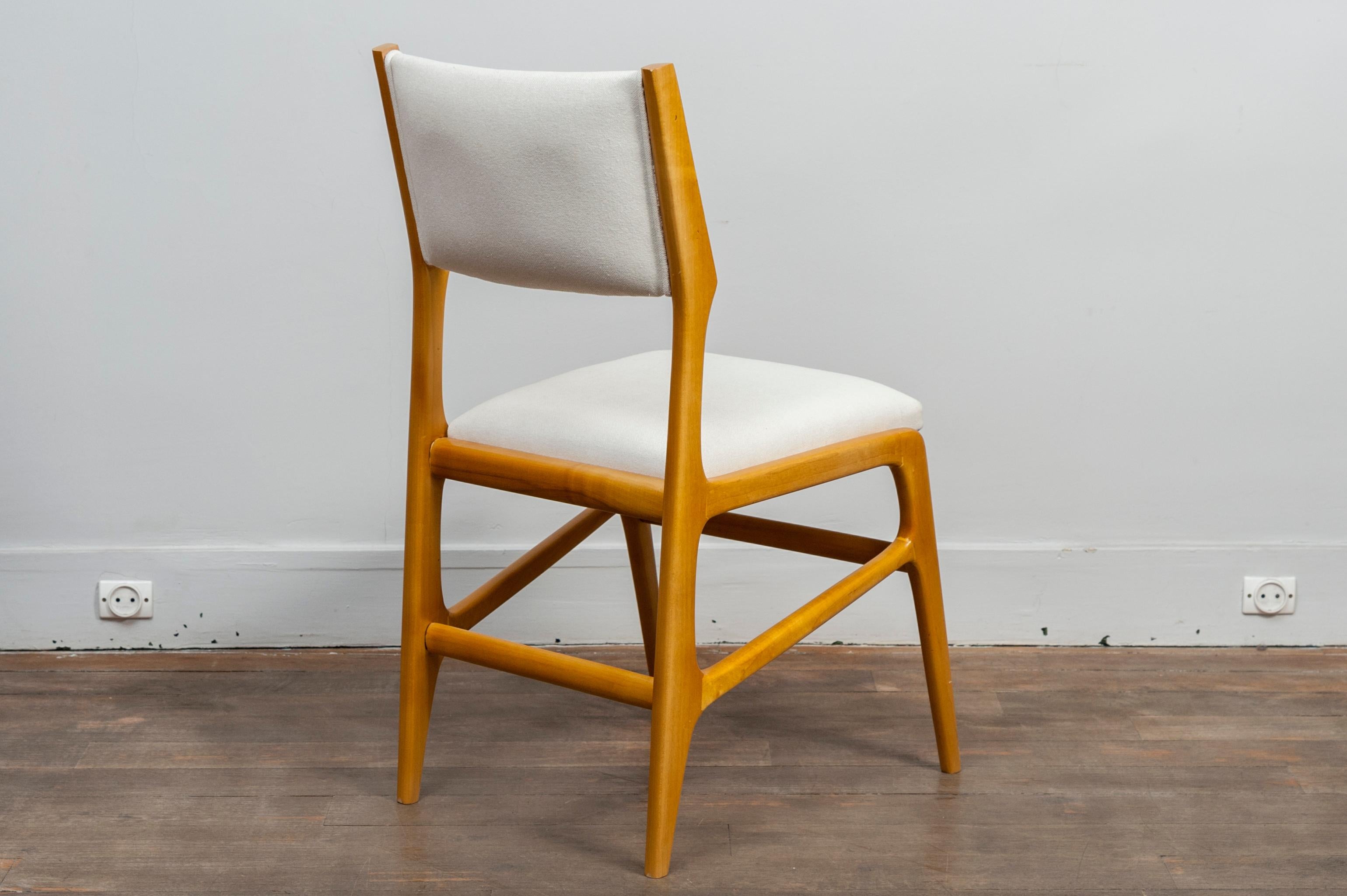 Fabric Set of 12 Gio Ponti Chairs, Model 687, Italy, 1953