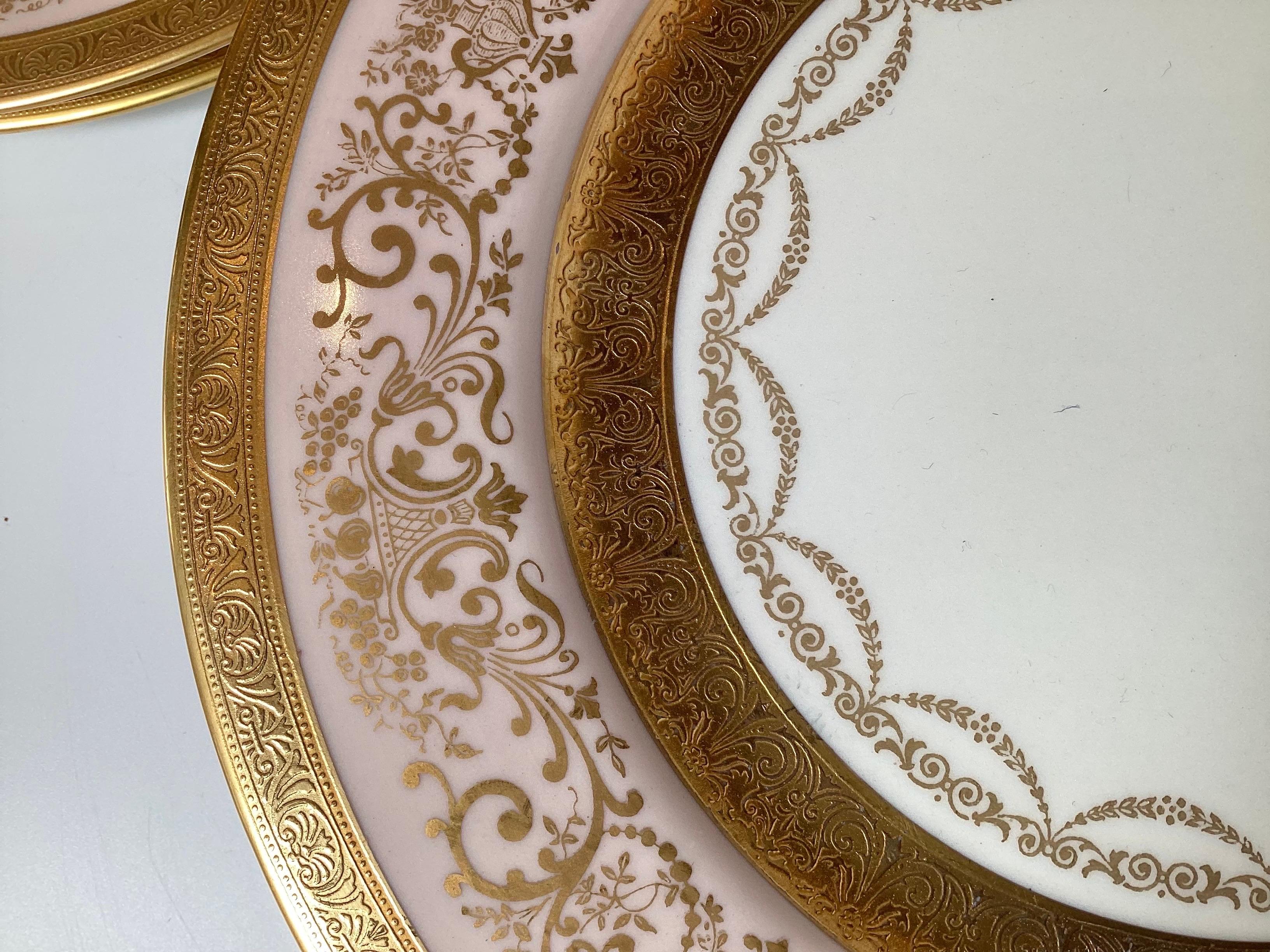 American Set of 12 Gold Encrusted Service Dinner Plates with Petal Pink Borders  For Sale