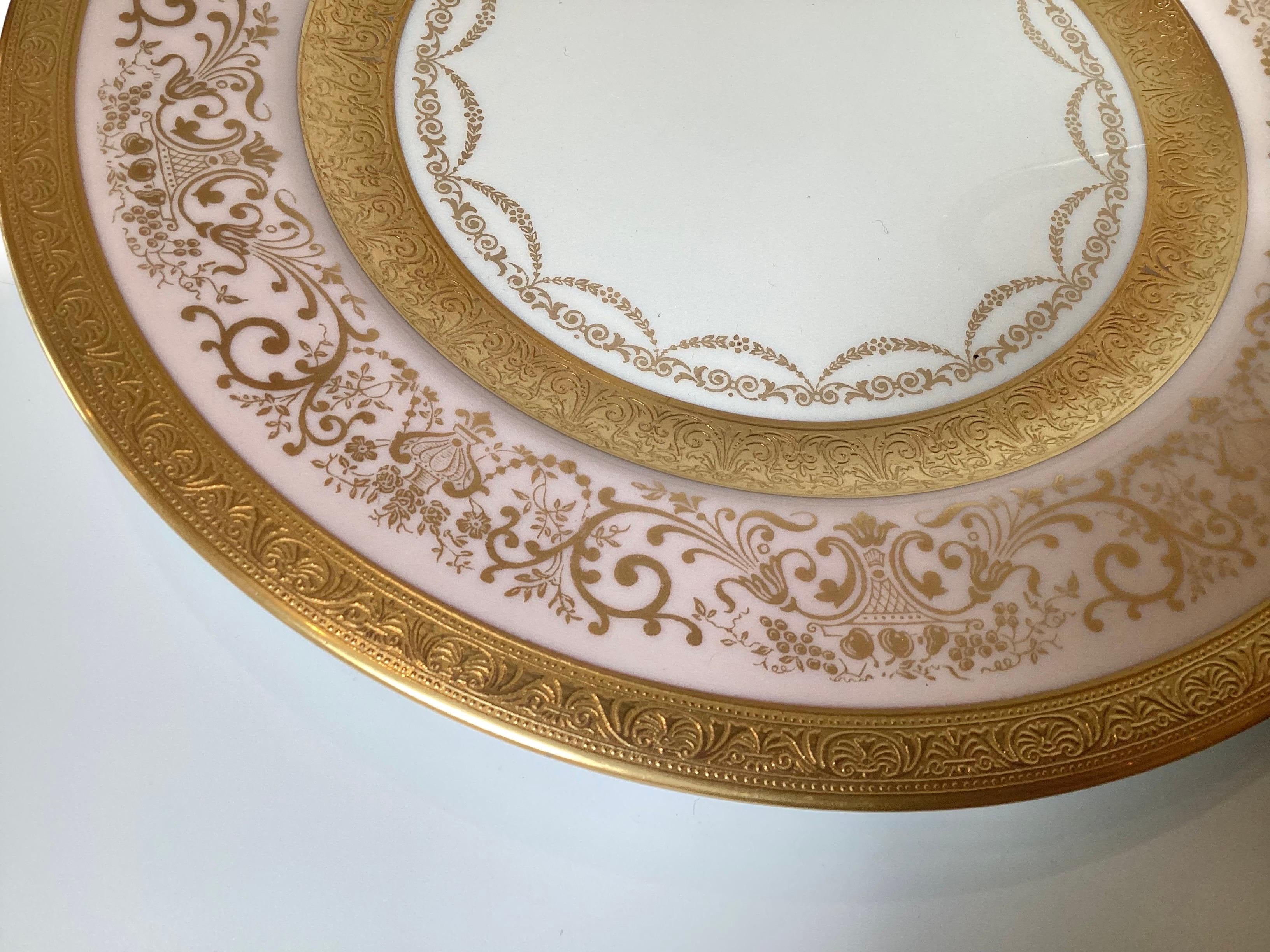 20th Century Set of 12 Gold Encrusted Service Dinner Plates with Petal Pink Borders  For Sale