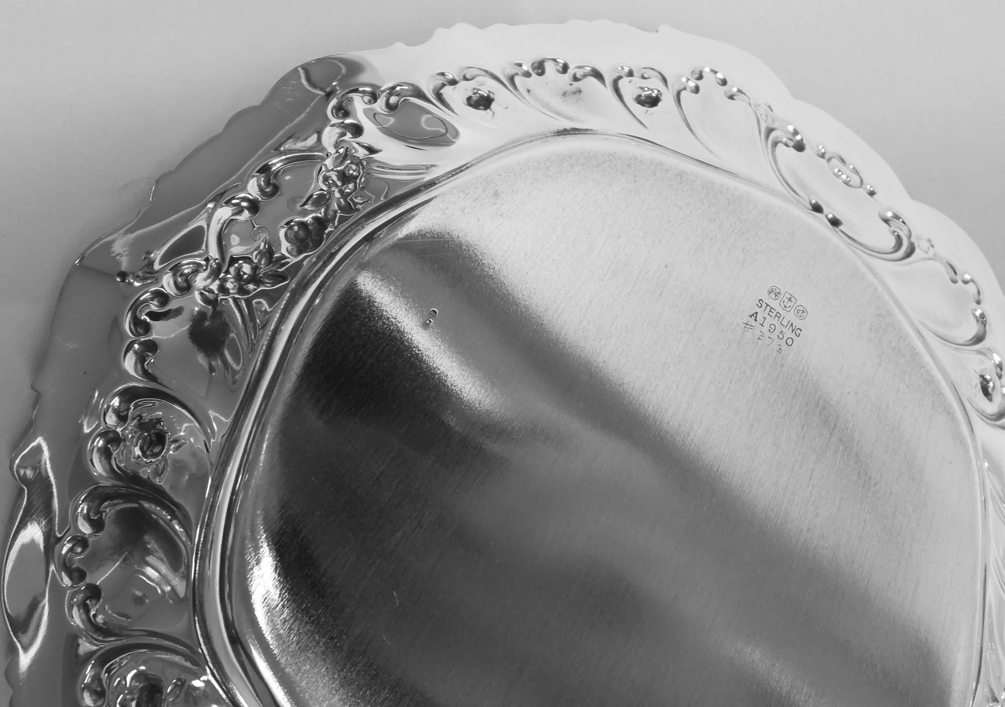 20th Century Set of 12 Gorham Chantilly Sterling Silver Bread & Butter Plates