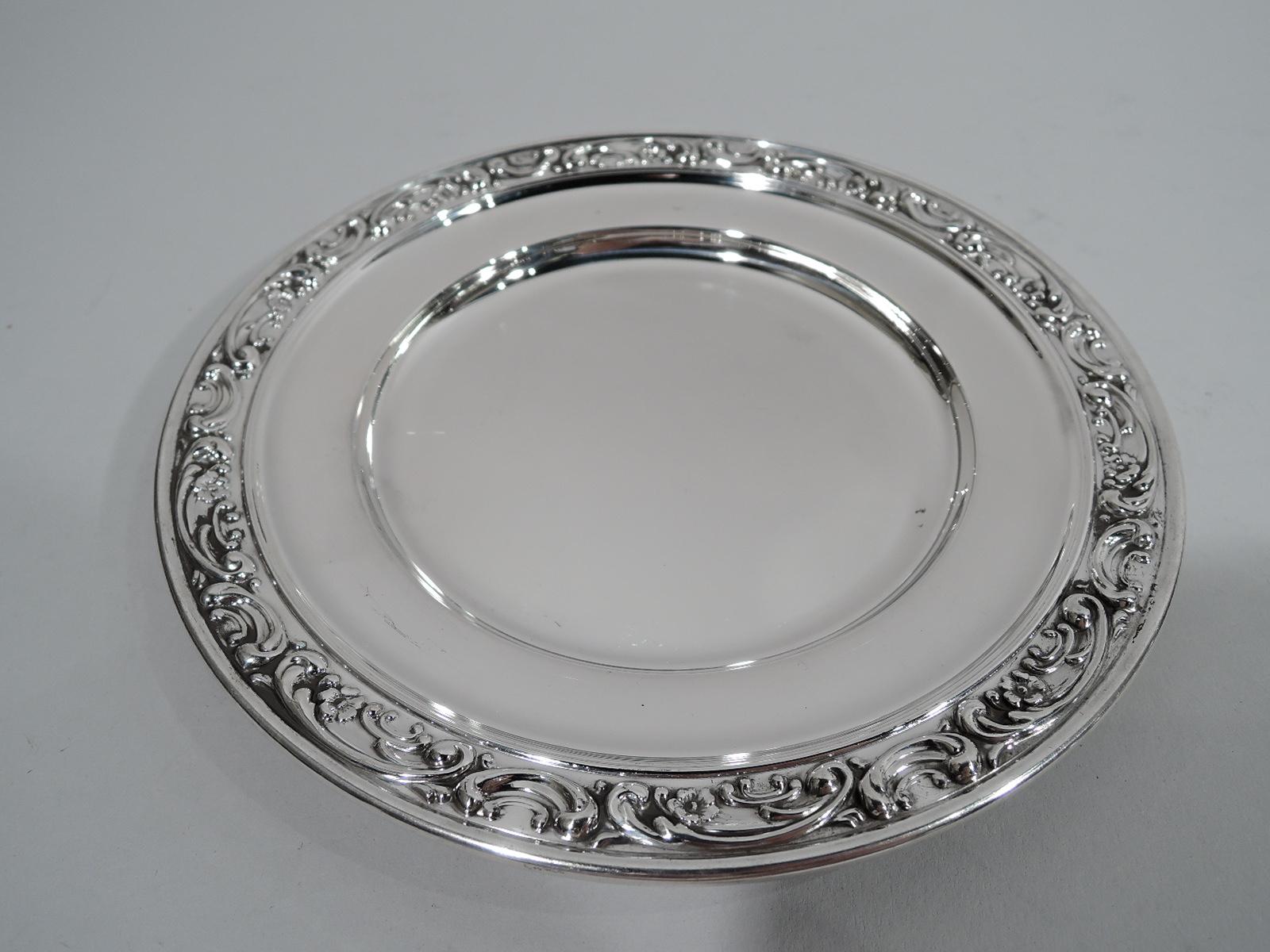 American Set of 12 Gorham Rose Scroll Sterling Silver Bread & Butter Plates