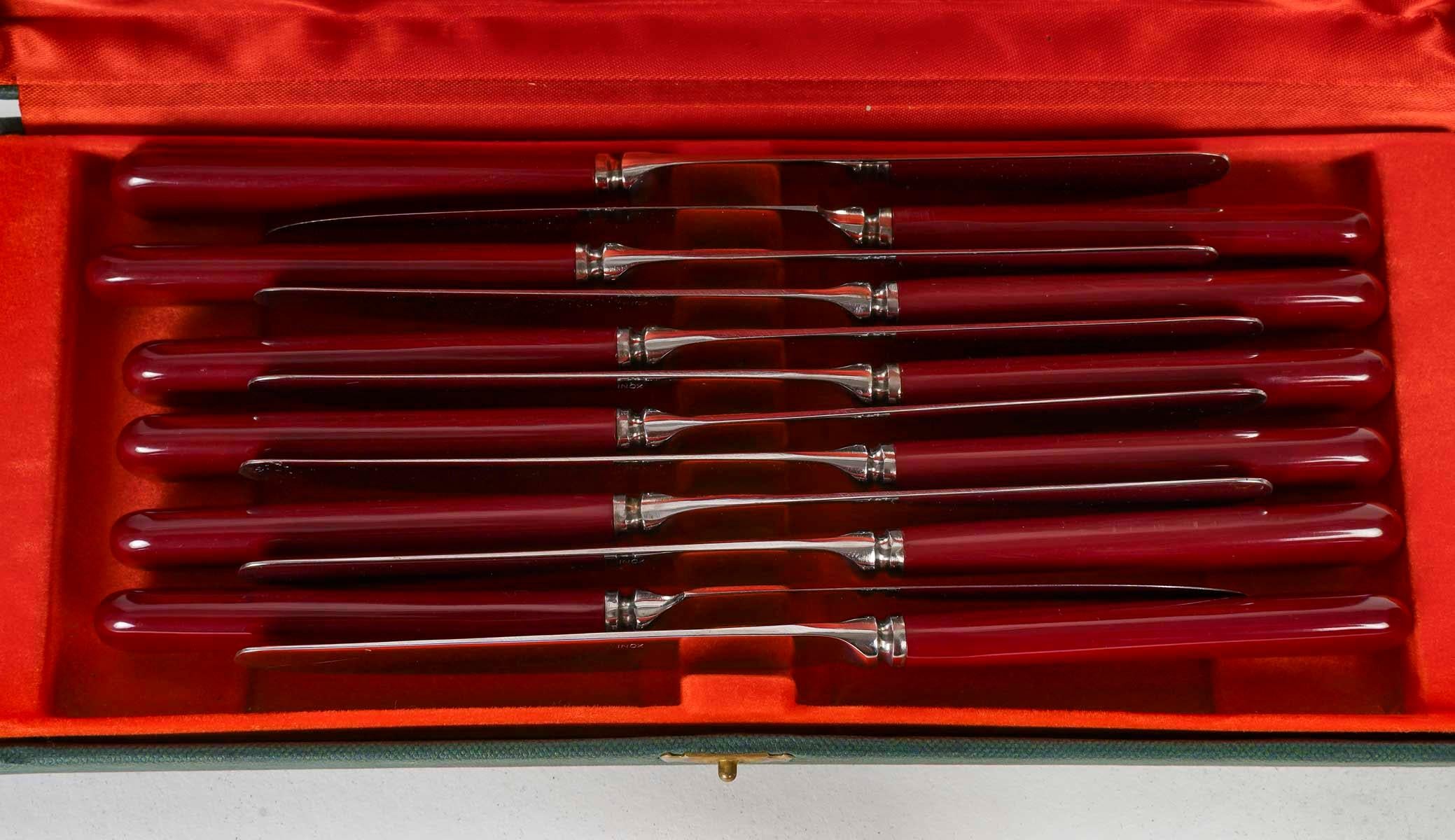 Mid-Century Modern Ensemble de 12 couteaux à dessert Guy Degrenne, 20ème siècle. en vente