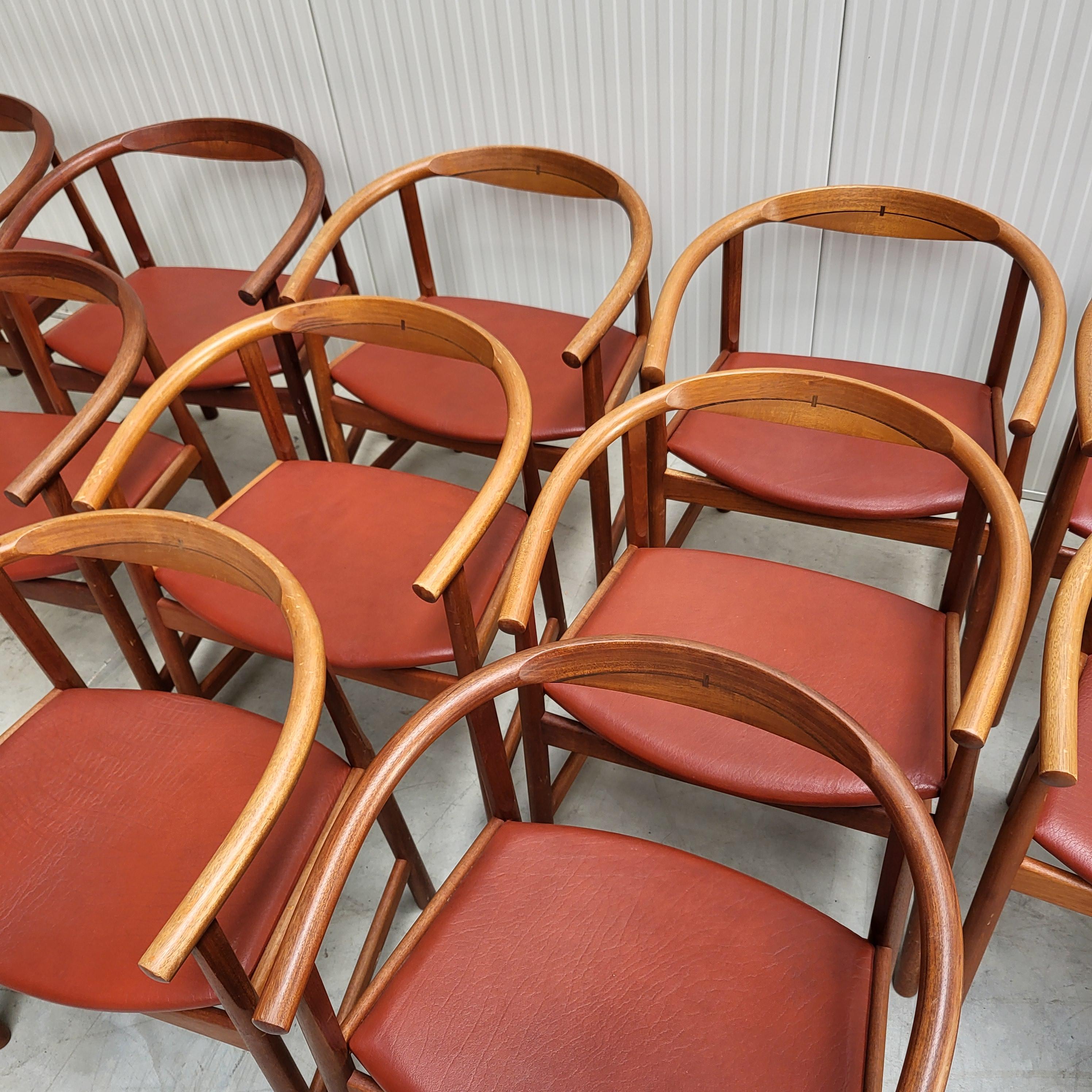 Fin du 20e siècle Ensemble de 12 chaises de salle à manger Hans Wegner PP203 par PP Mobler Danemark 1969 en vente