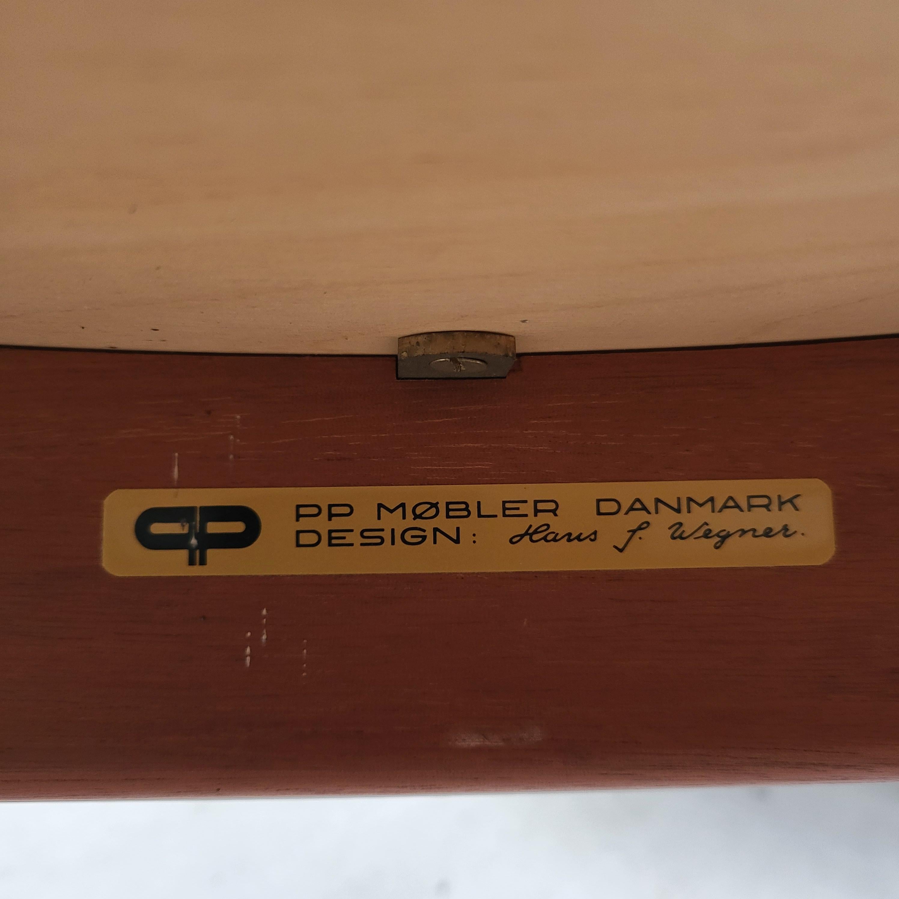 Ensemble de 12 chaises de salle à manger Hans Wegner PP203 par PP Mobler Danemark 1969 en vente 3
