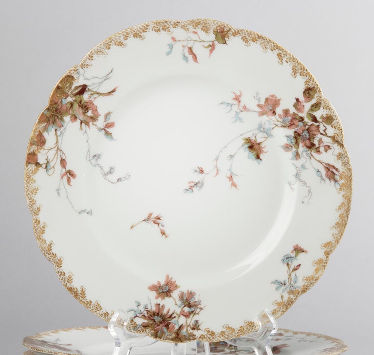 Set of 12 Haviland Limoges Porcelain Dinner Plates, Art Nouveau In Good Condition In Casteren, Noord-Brabant