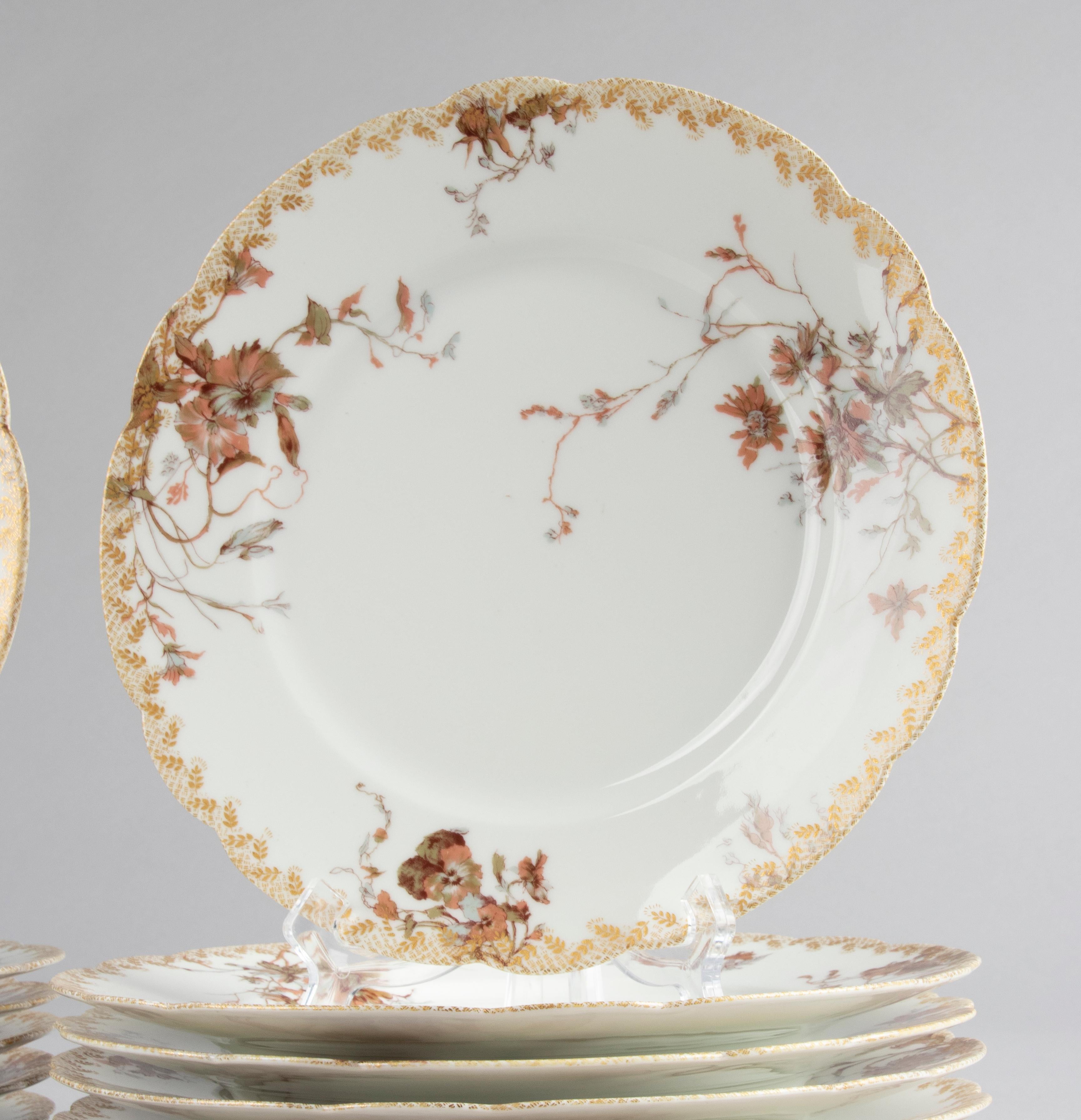 Late 19th Century Set of 12 Haviland Limoges Porcelain Dinner Plates, Art Nouveau