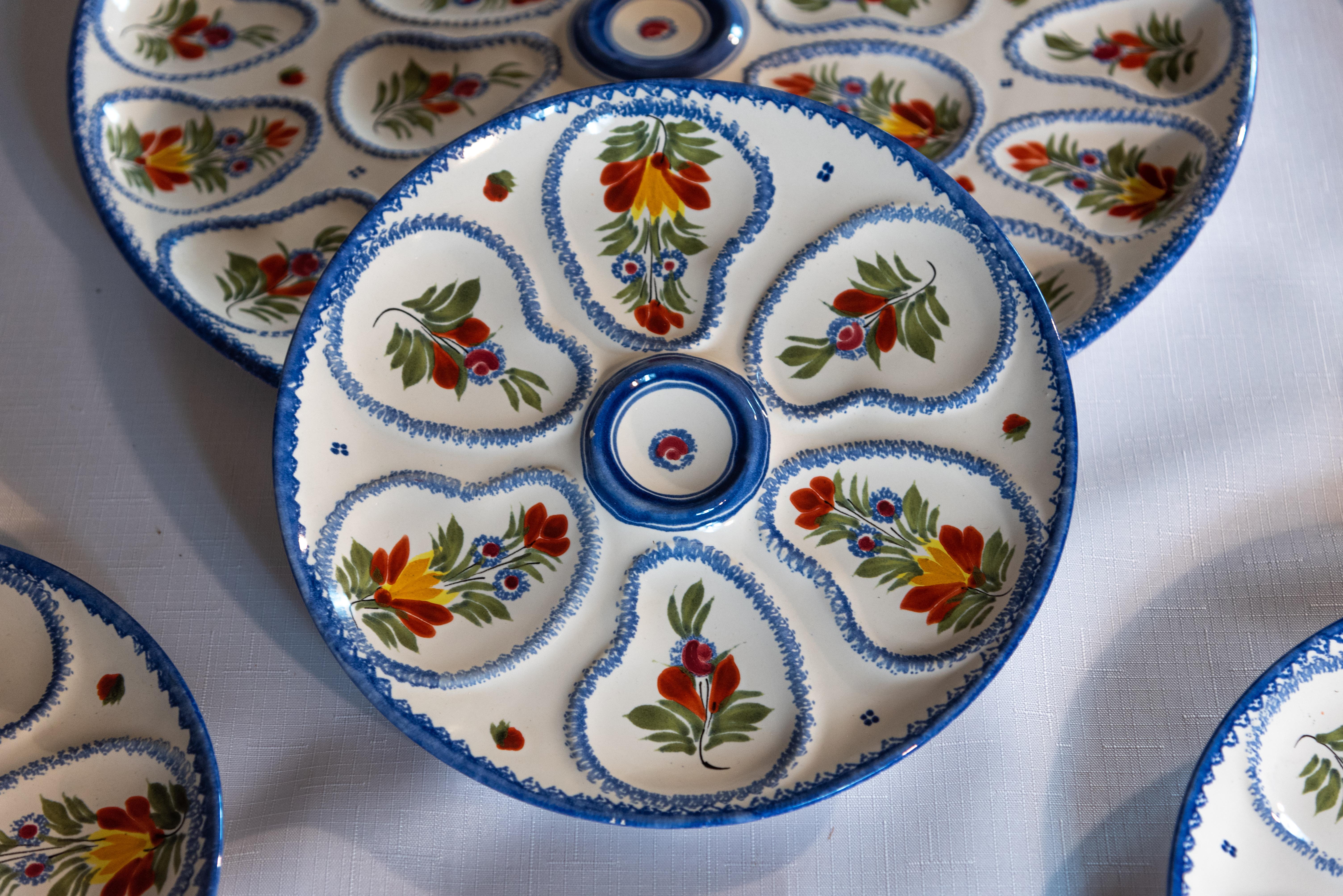 20th Century Set of 12 Henriot Quimper Oyster Plates For Sale