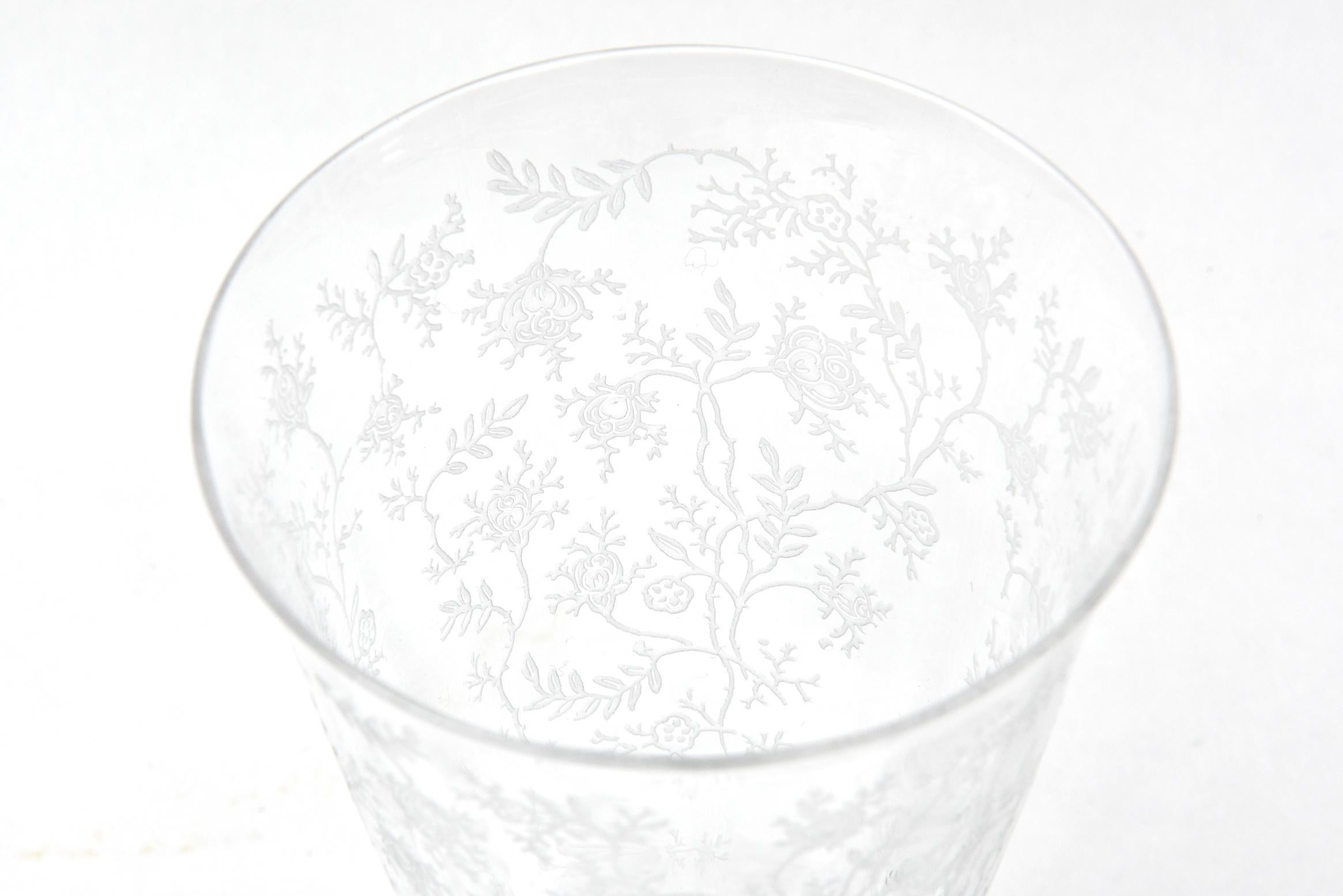 Set of 12 Iced Tea Glasses, Vintage Etched Design In Good Condition In West Palm Beach, FL