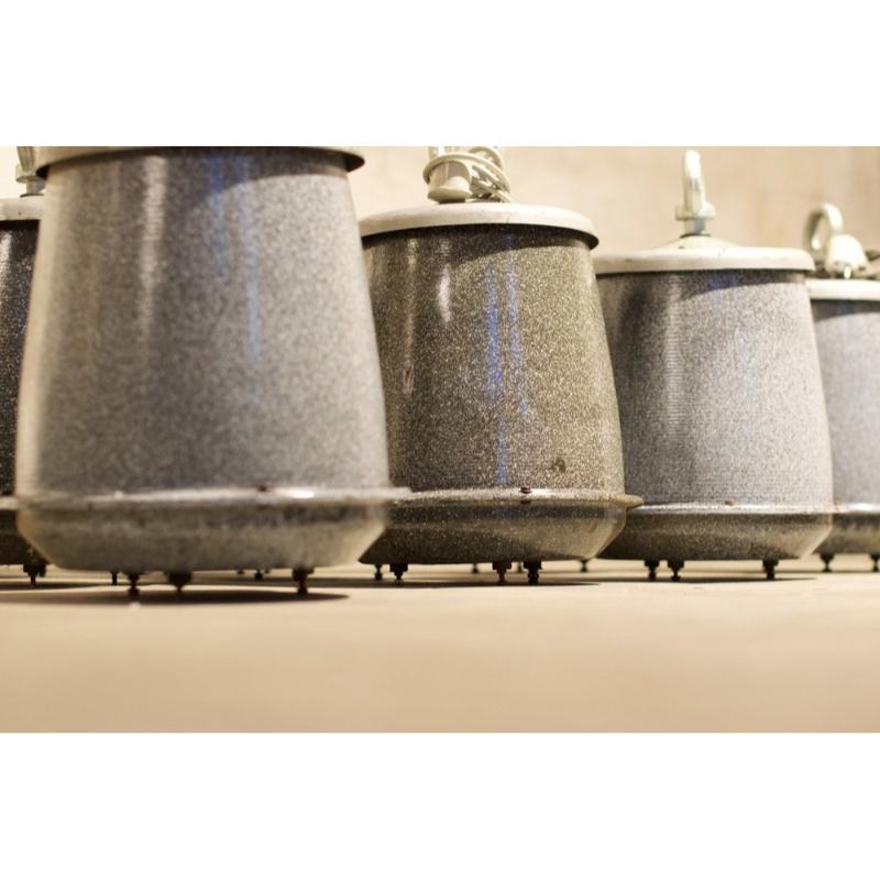 Set di 12 lampade a sospensione industriali, 1960 In condizioni ottime in vendita a Andrézieux-Bouthéon, FR